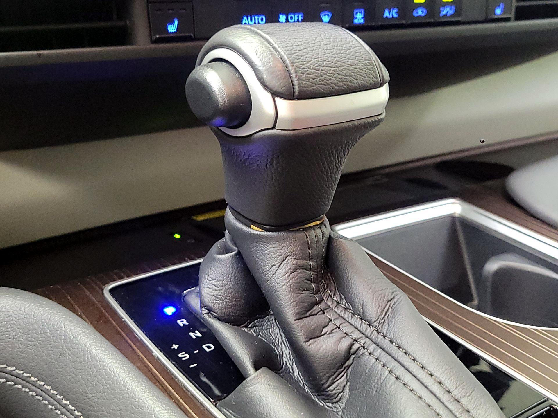 Thumbnail: 2021 Toyota Sienna - 18