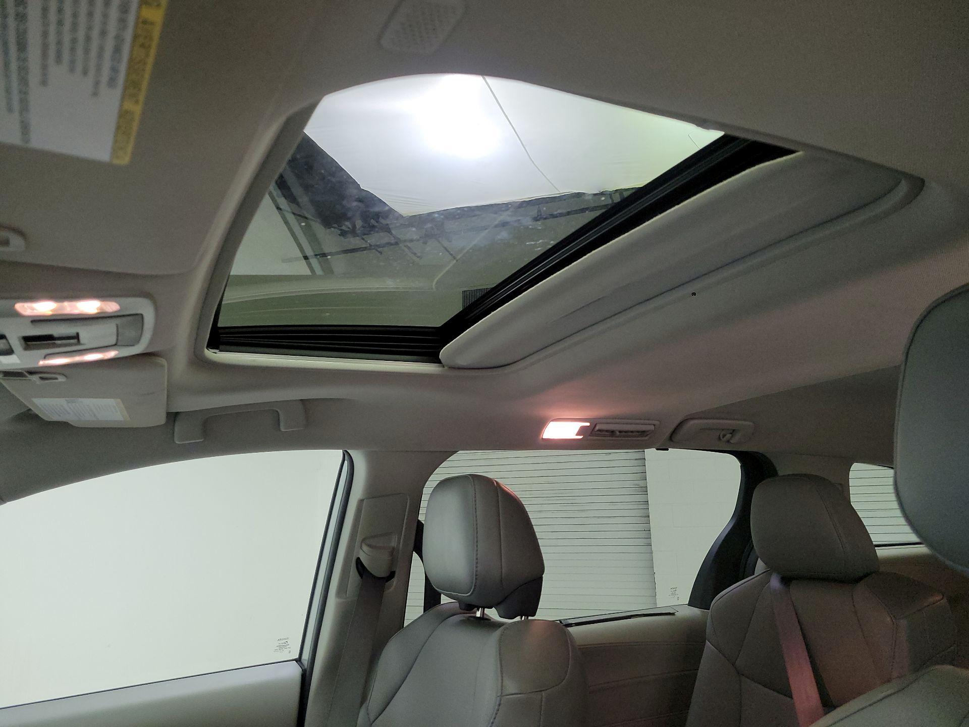 Thumbnail: 2021 Toyota Sienna - 20