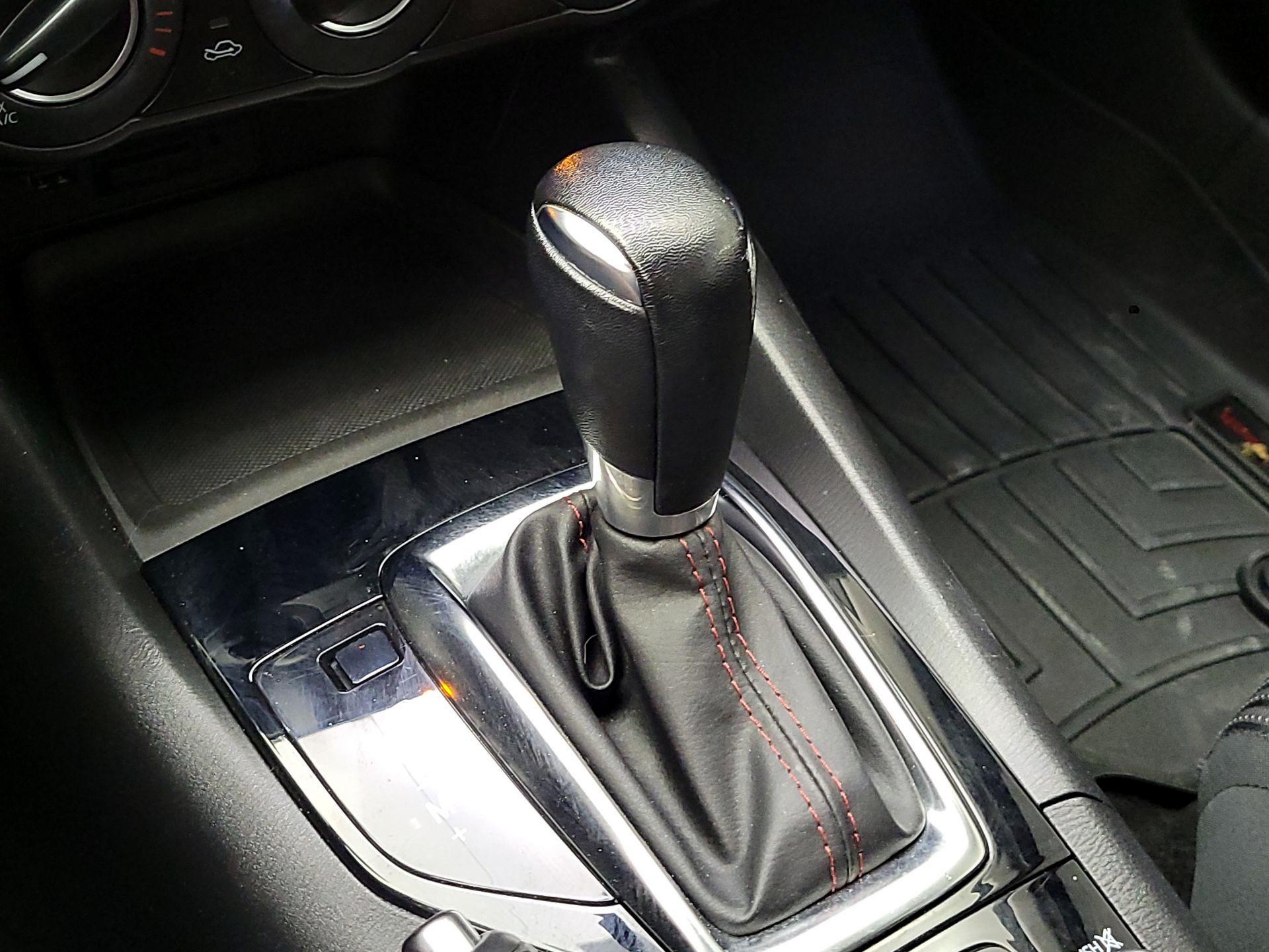 Thumbnail: 2015 Mazda Mazda3 - 17
