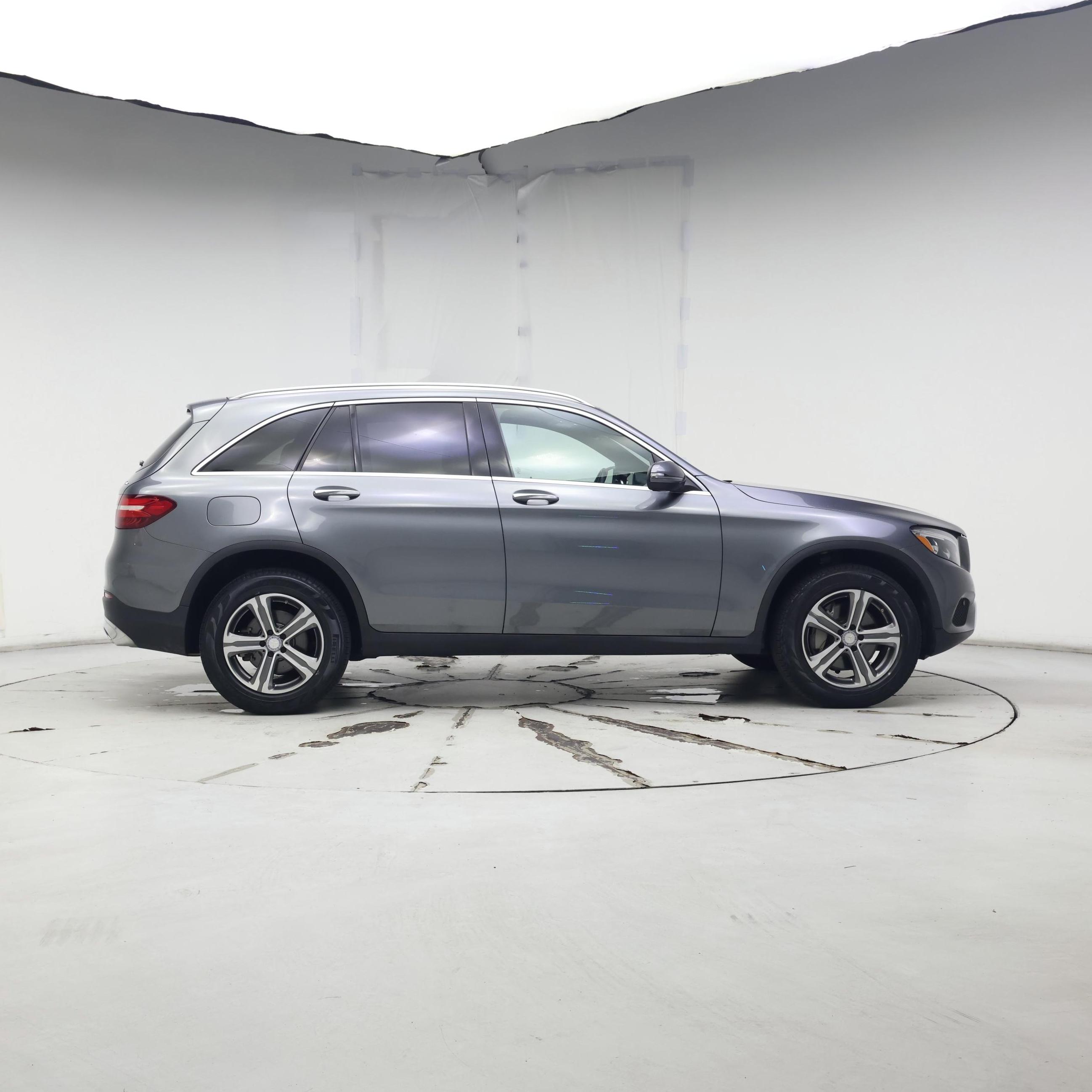Thumbnail: 2017 Mercedes-Benz GLC - 7
