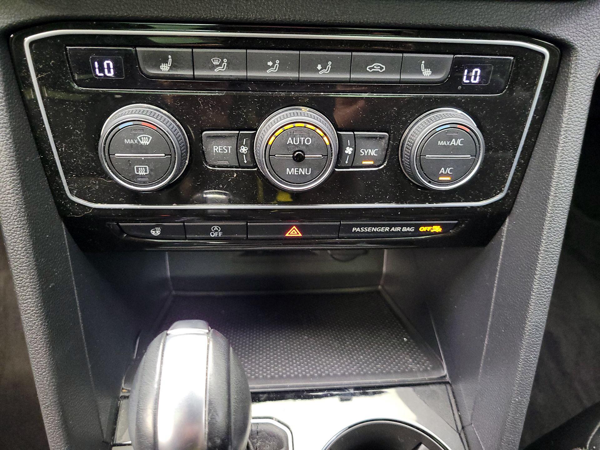 Thumbnail: 2019 Volkswagen Atlas - 17
