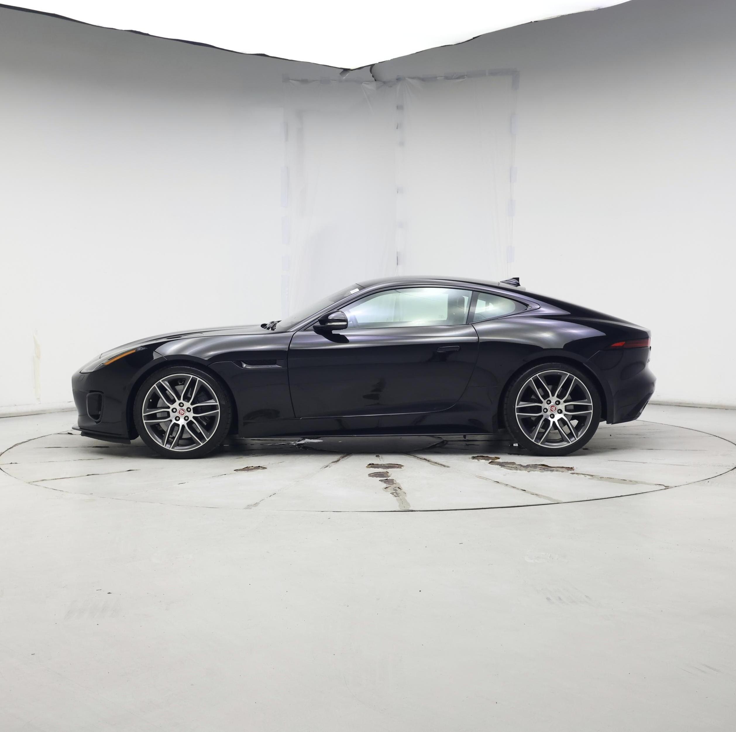 Thumbnail: 2018 Jaguar F-Type - 3