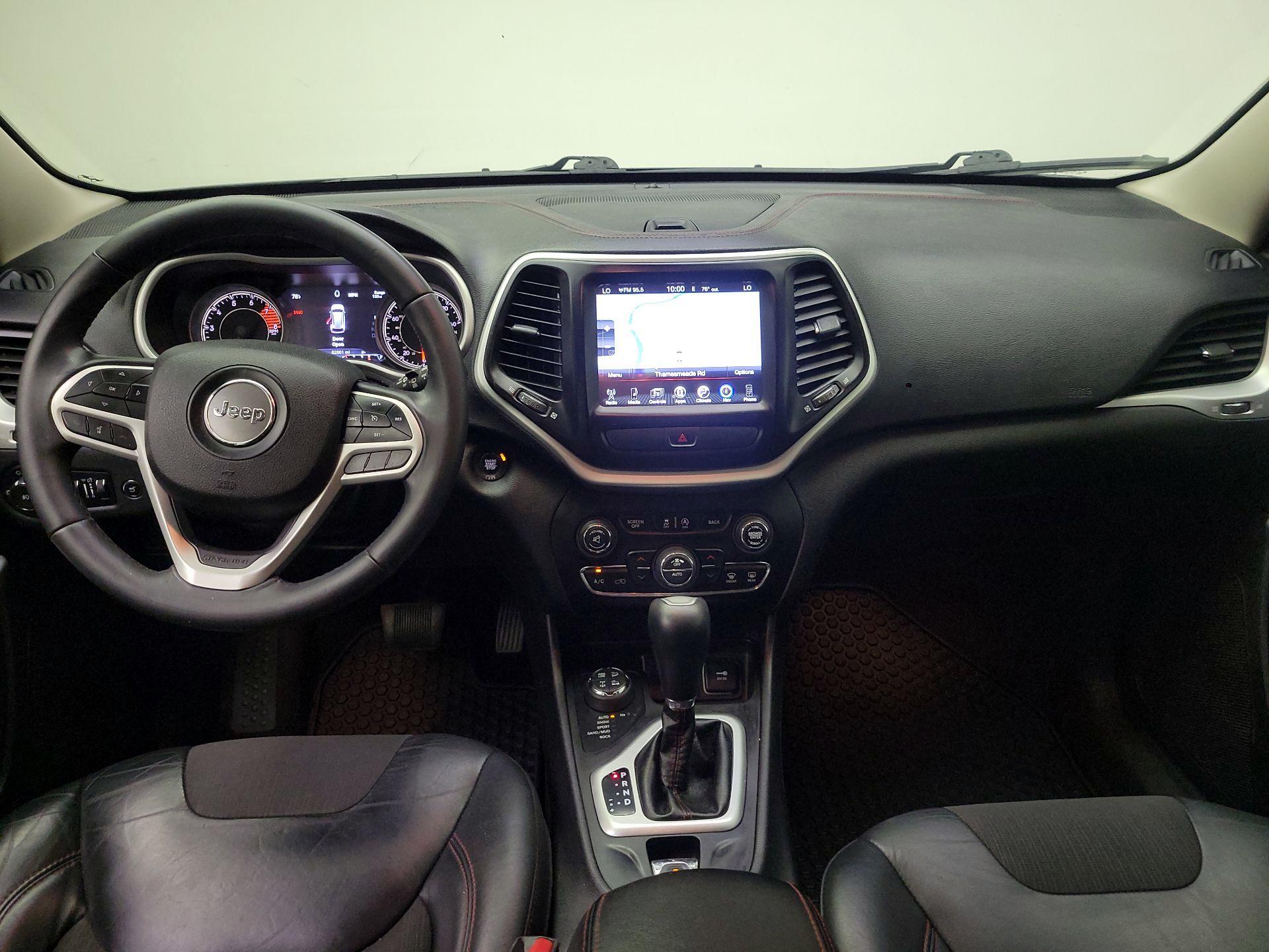 Thumbnail: 2017 Jeep Cherokee - 9