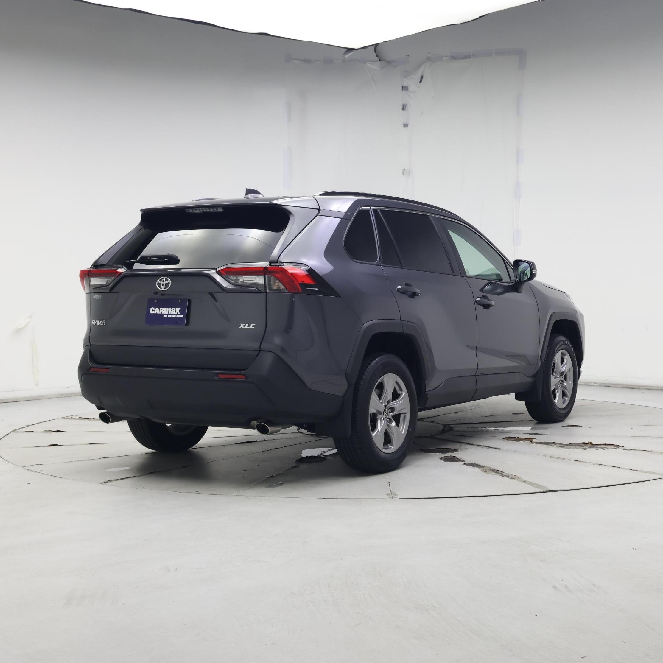 Thumbnail: 2022 Toyota RAV4 - 8