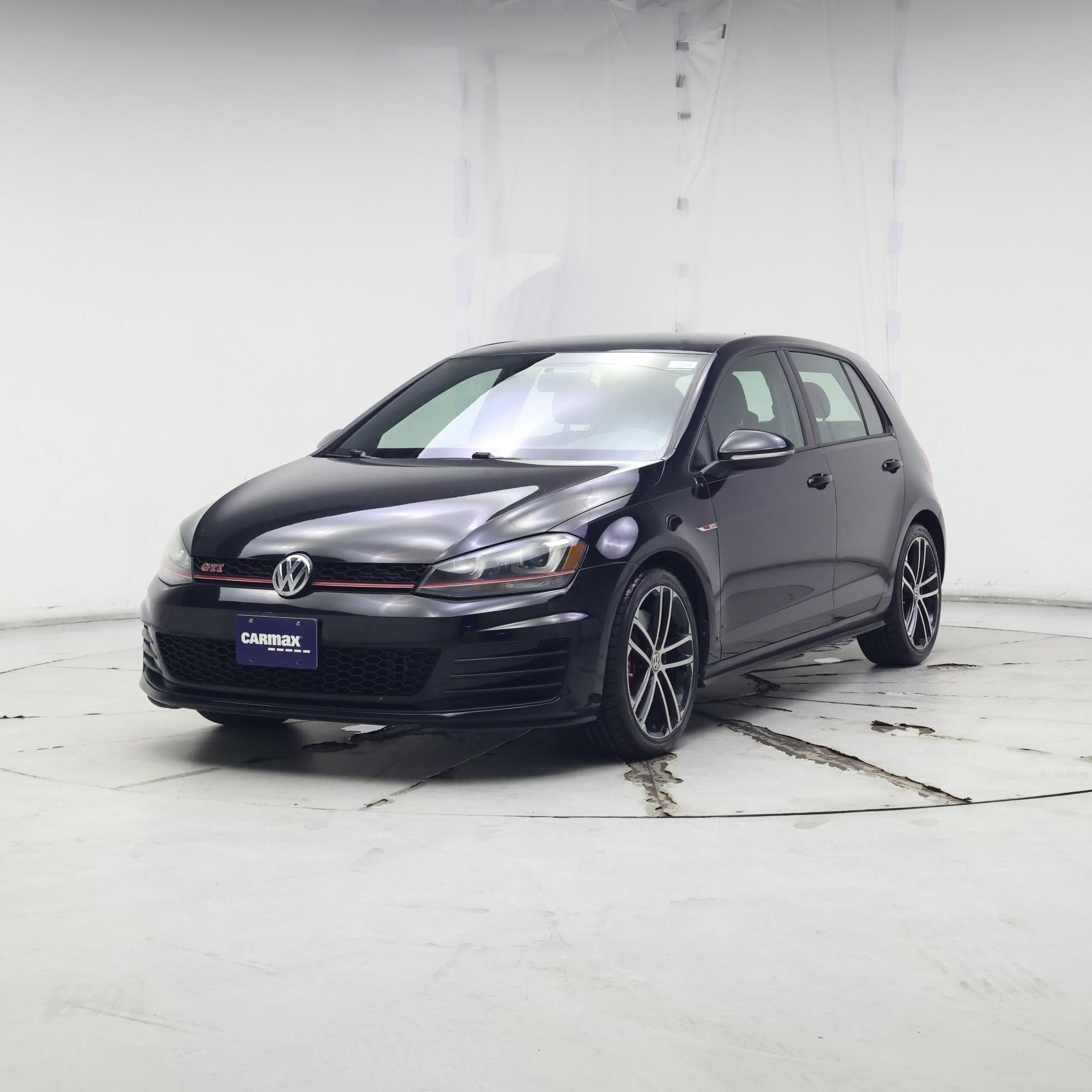 Thumbnail: 2017 Volkswagen Golf - 4