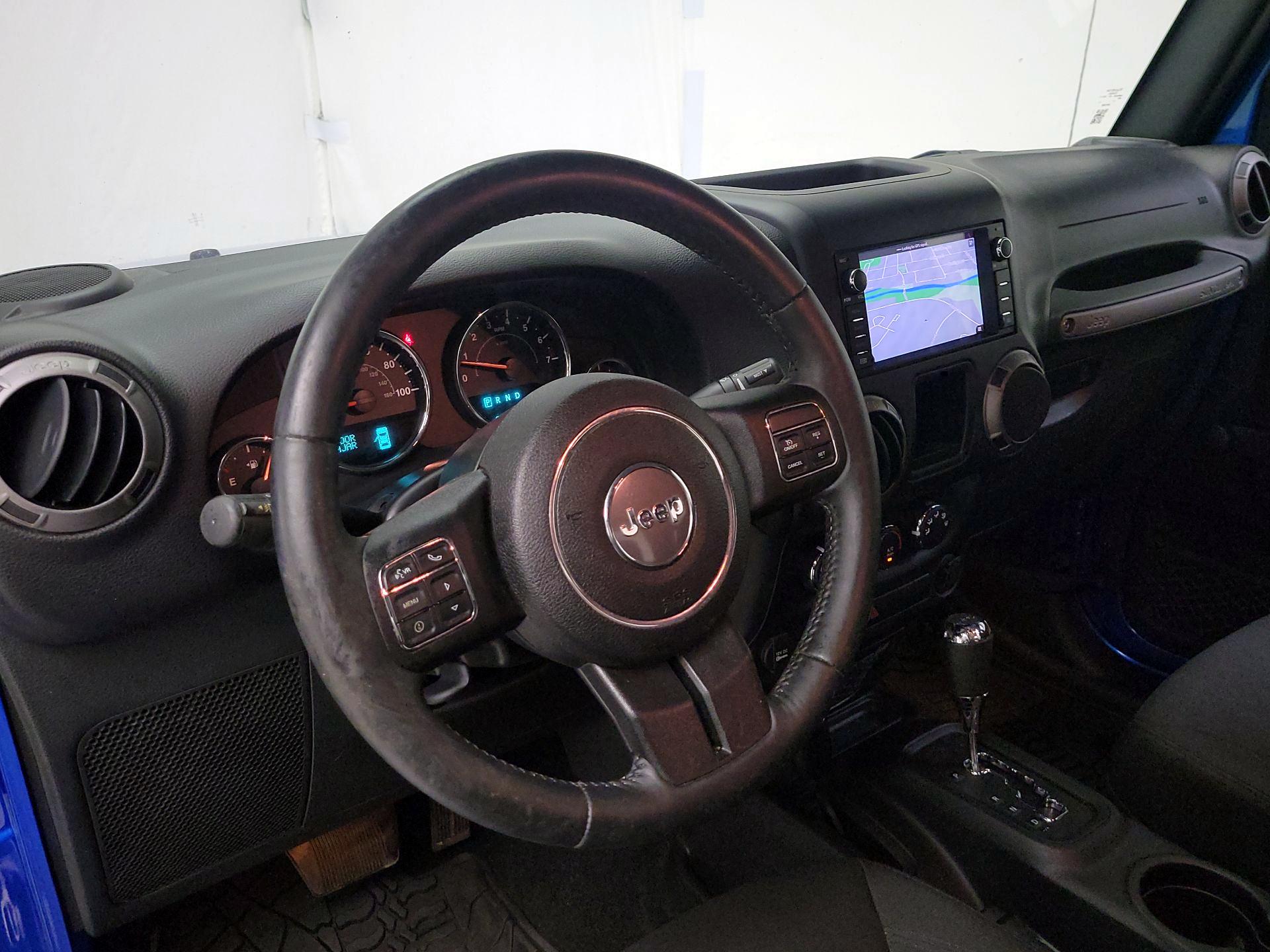 Thumbnail: 2016 Jeep Wrangler - 9
