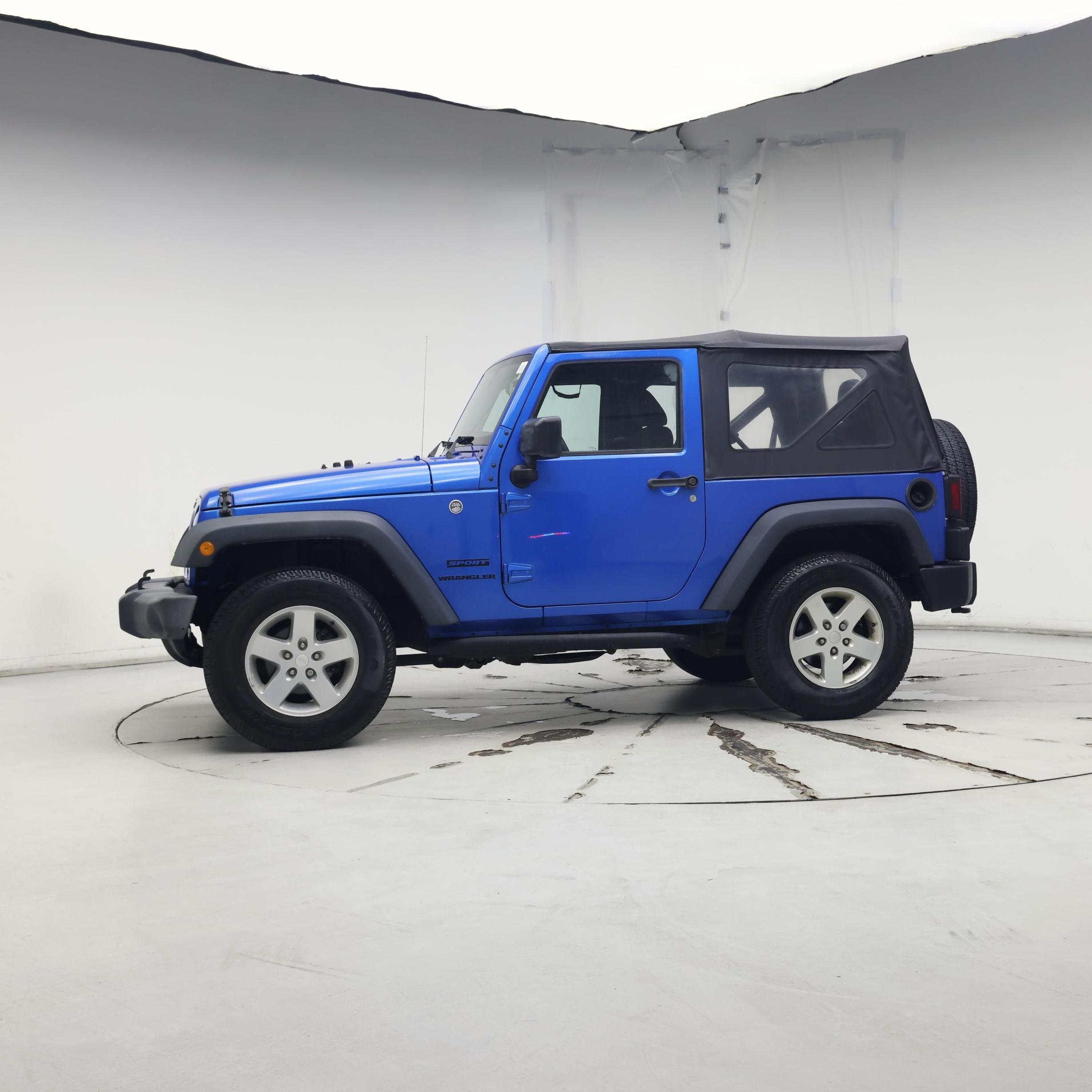 Thumbnail: 2016 Jeep Wrangler - 3