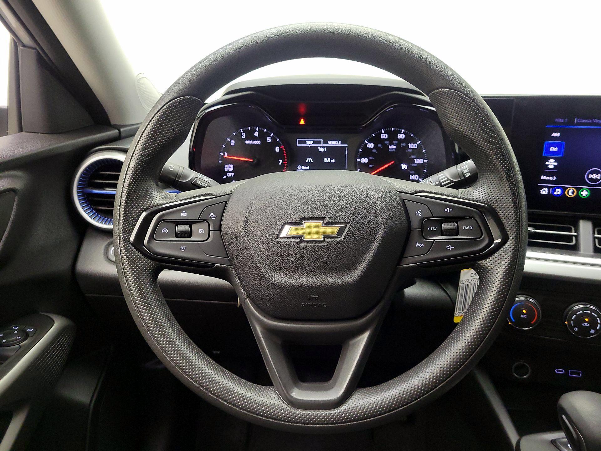 Thumbnail: 2024 Chevrolet Trax - 10