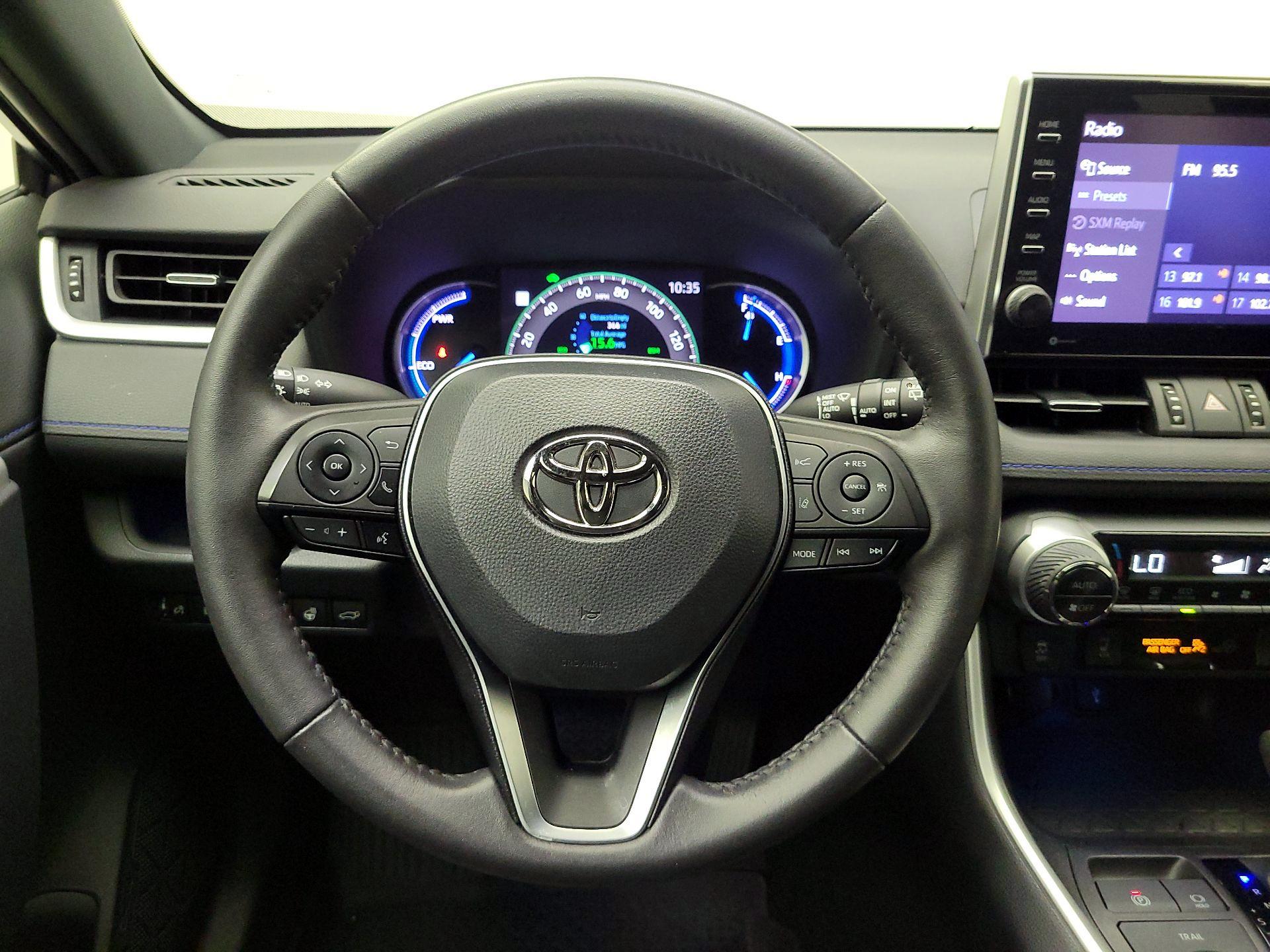 Thumbnail: 2022 Toyota RAV4 - 10