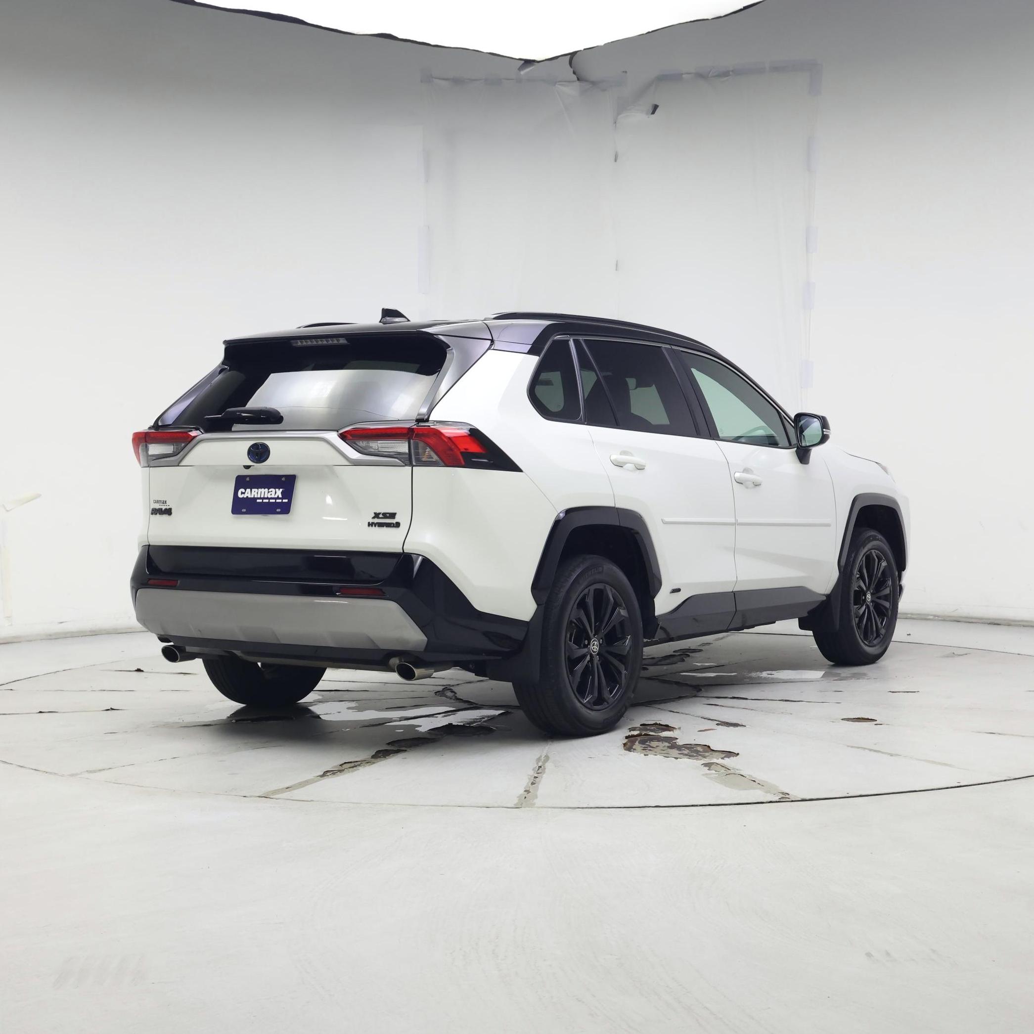 Thumbnail: 2022 Toyota RAV4 - 8