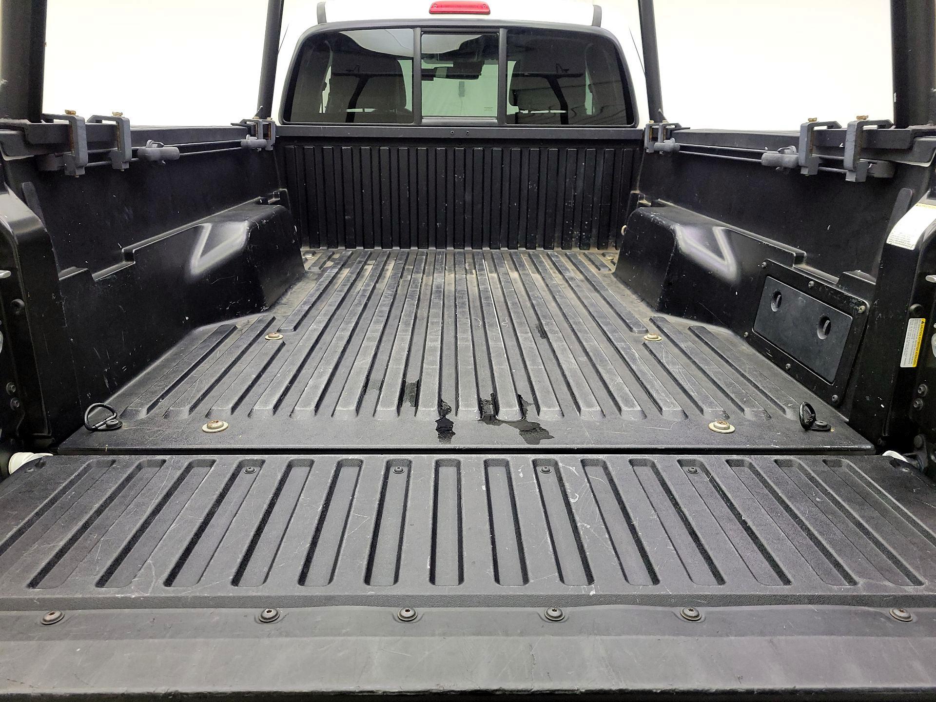 Thumbnail: 2020 Toyota Tacoma - 20