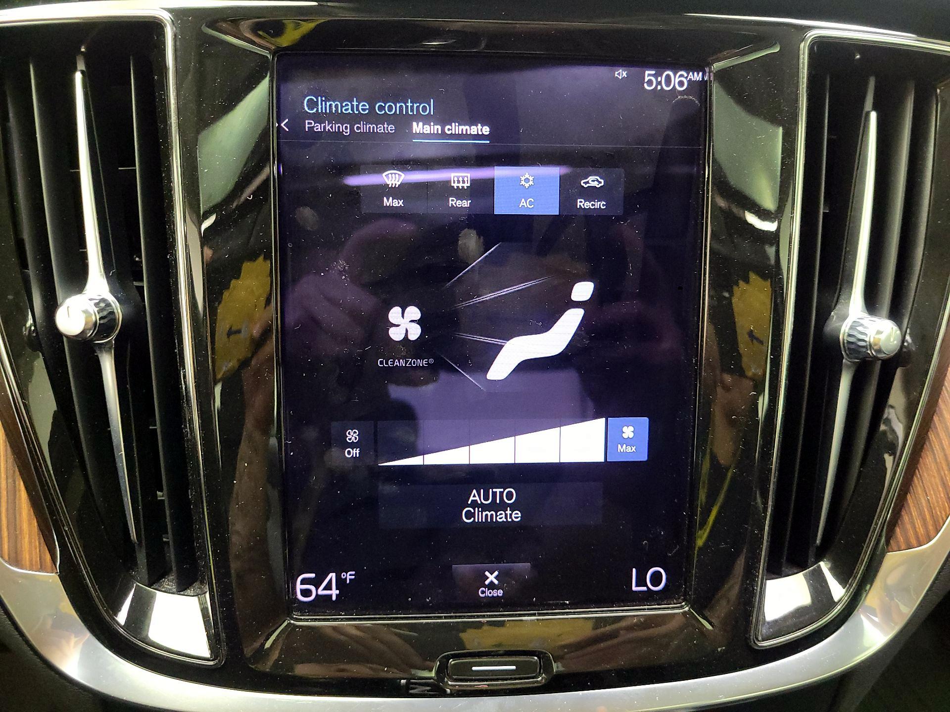 Thumbnail: 2021 Volvo S60 - 17