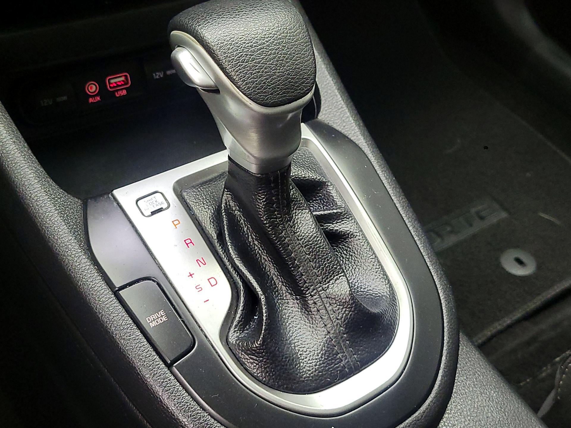 Thumbnail: 2021 Kia Forte - 17