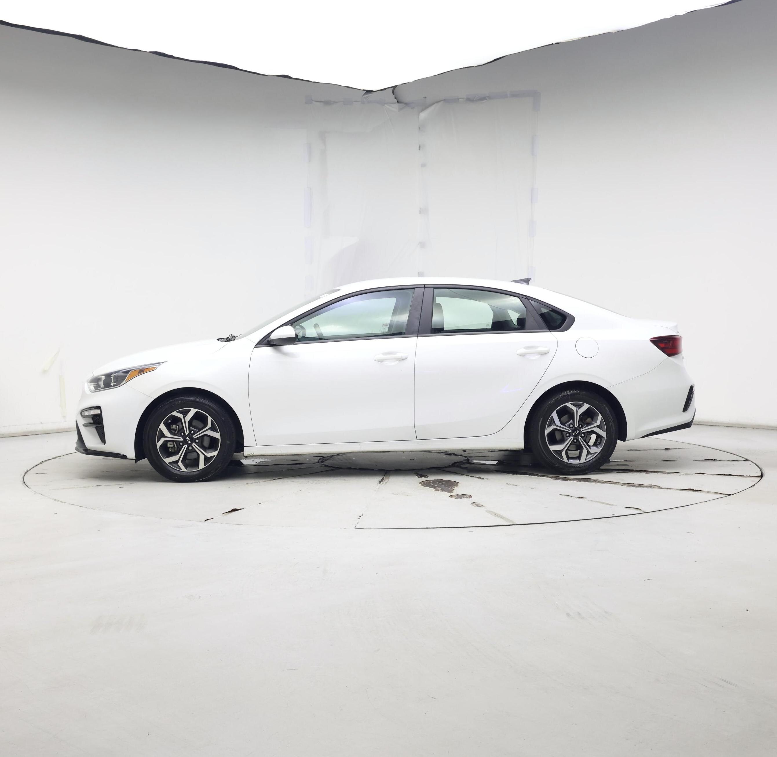 Thumbnail: 2021 Kia Forte - 3