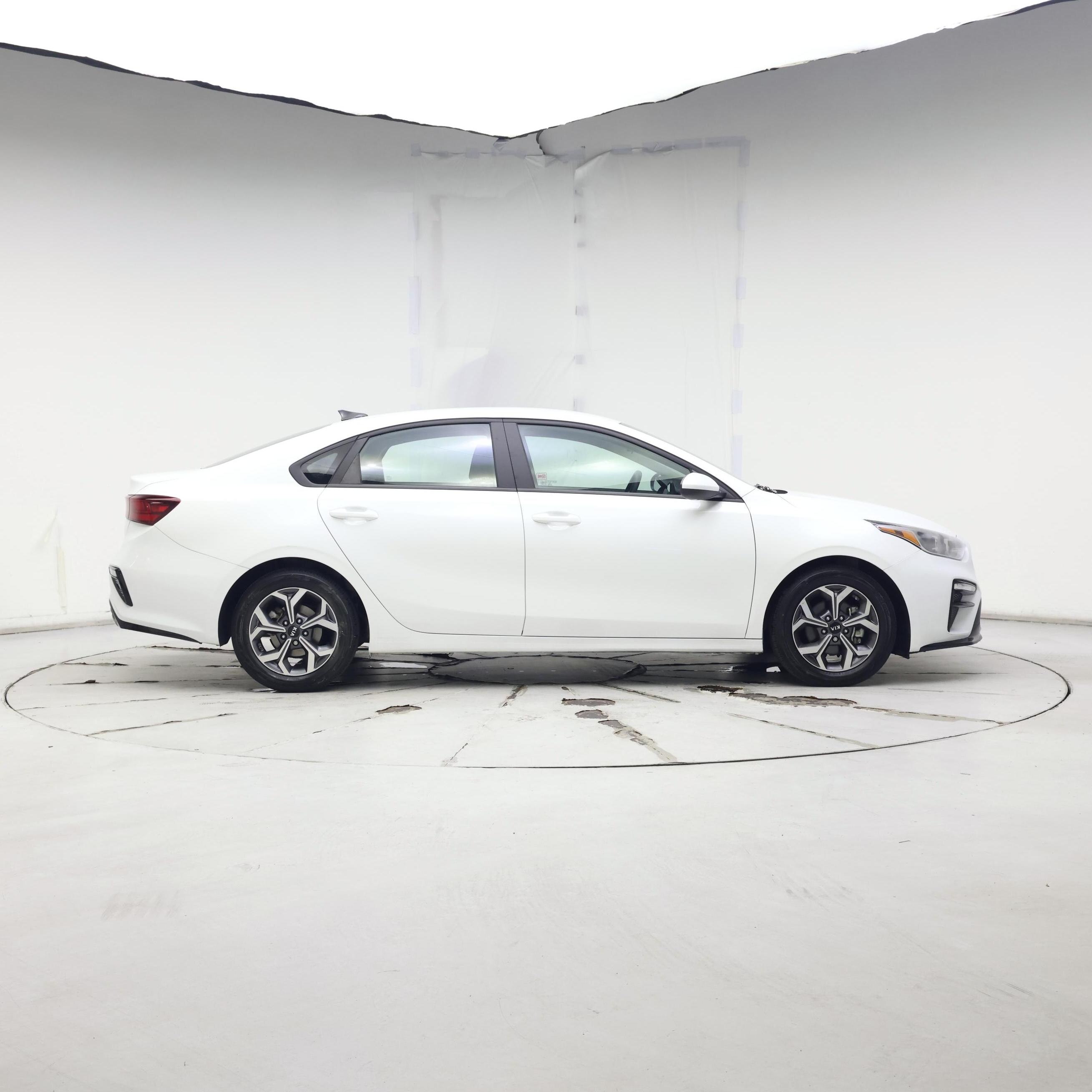 Thumbnail: 2021 Kia Forte - 7