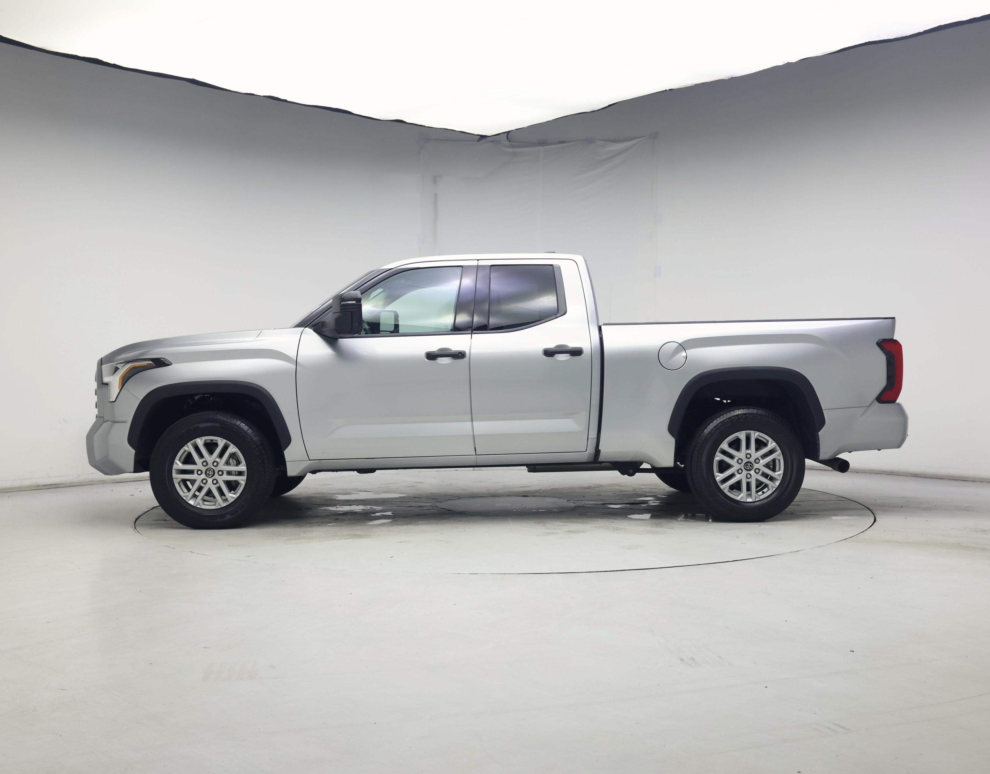Thumbnail: 2022 Toyota Tundra - 3