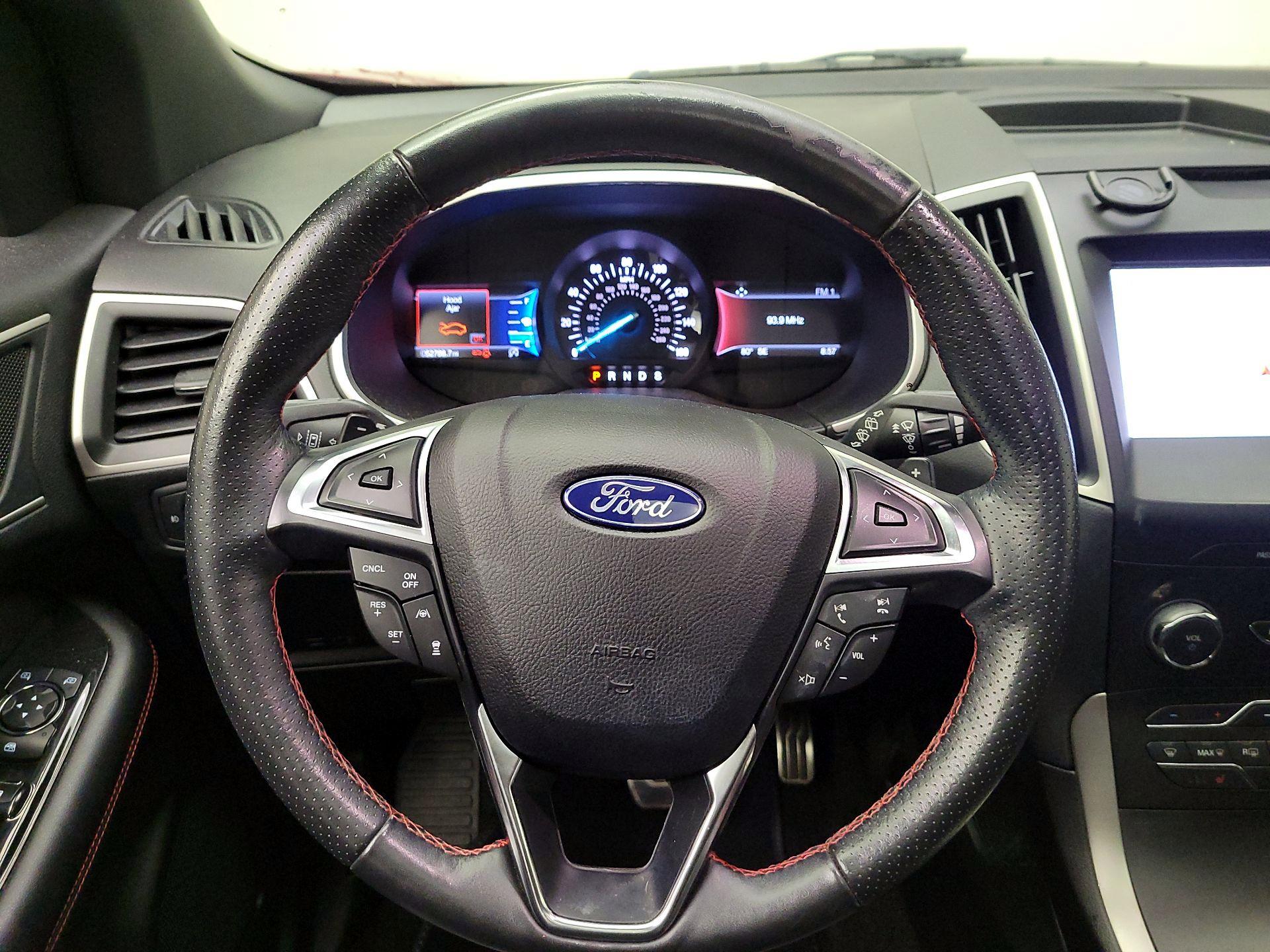 Thumbnail: 2020 Ford Edge - 10
