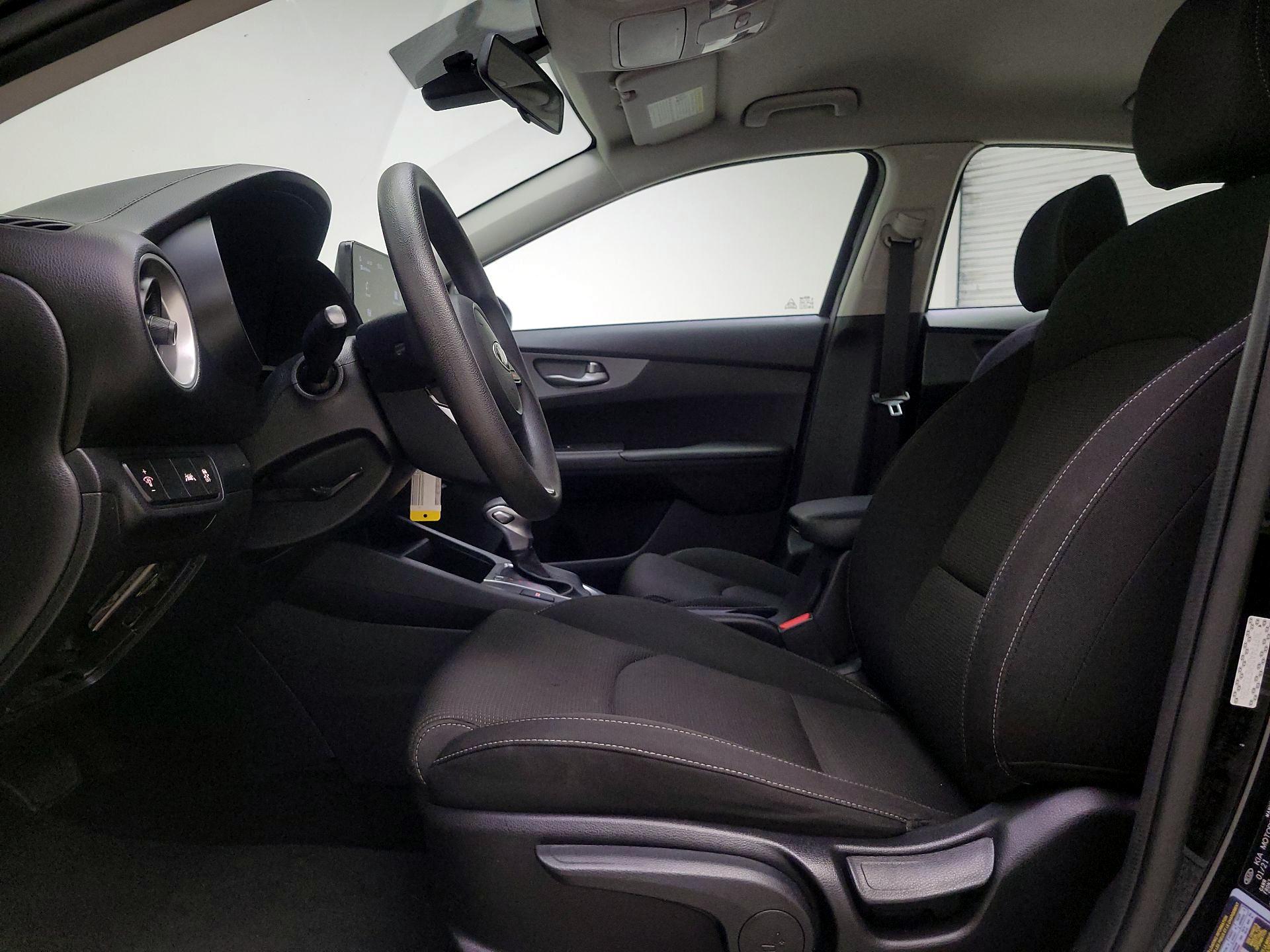 Thumbnail: 2021 Kia Forte - 11