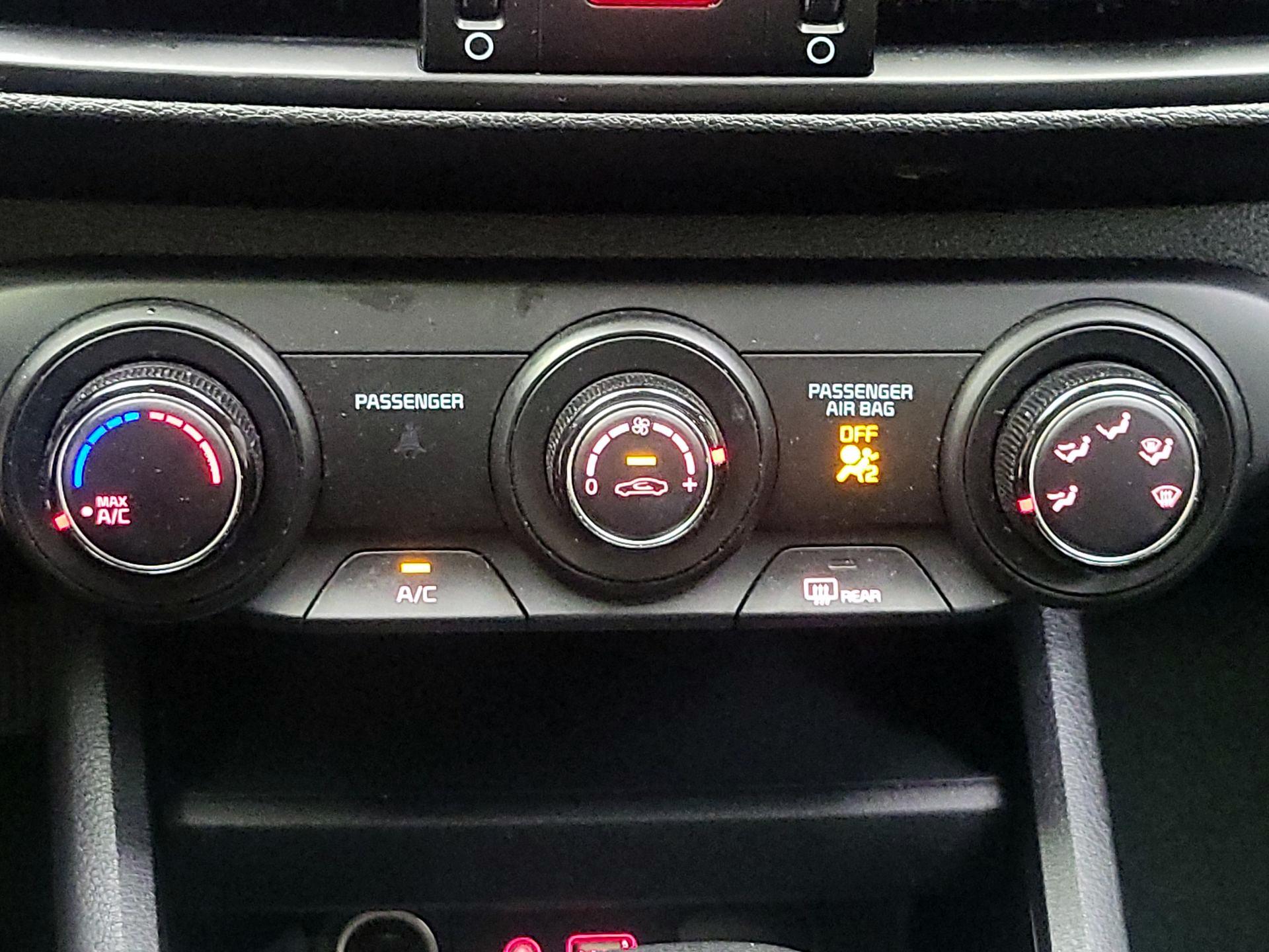 Thumbnail: 2021 Kia Forte - 16