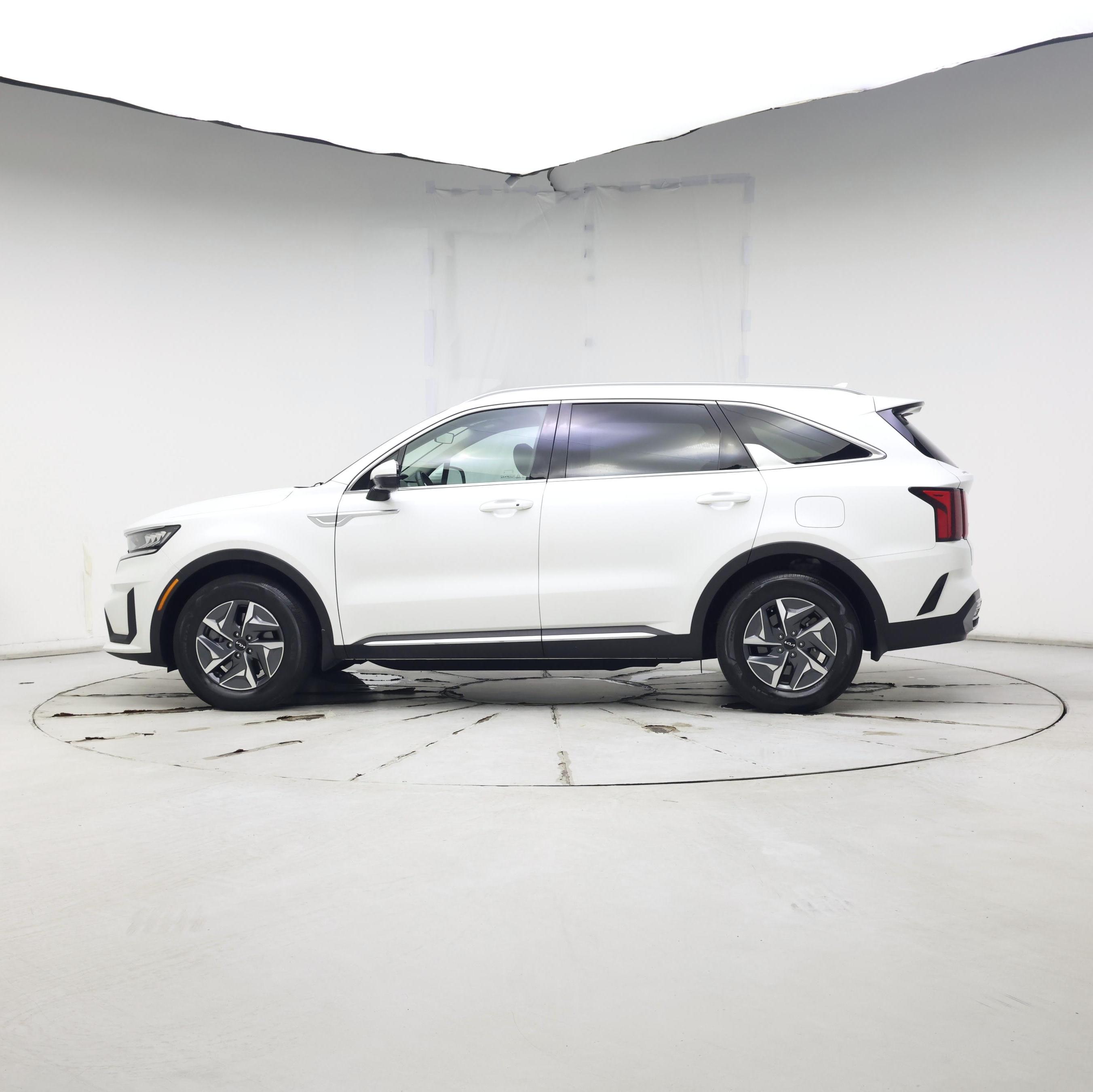 Thumbnail: 2022 Kia Sorento - 3
