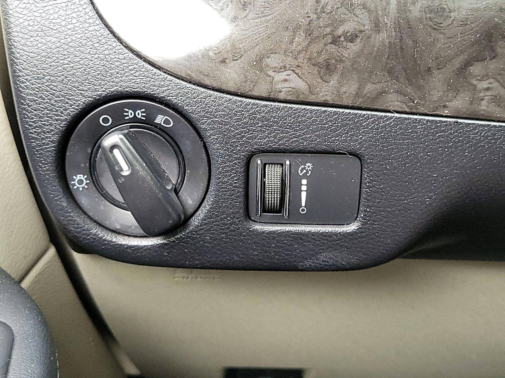 Thumbnail: 2016 Dodge Grand Caravan - 13