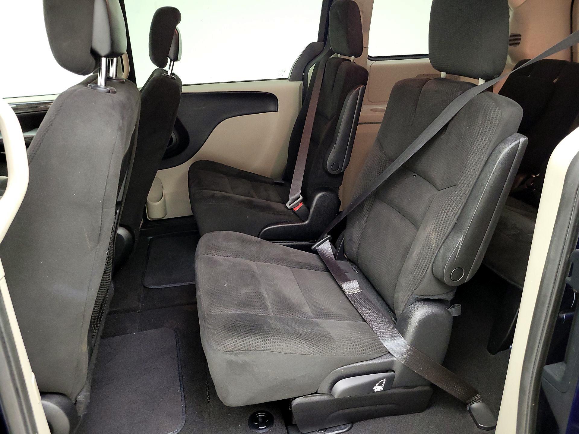 Thumbnail: 2016 Dodge Grand Caravan - 19