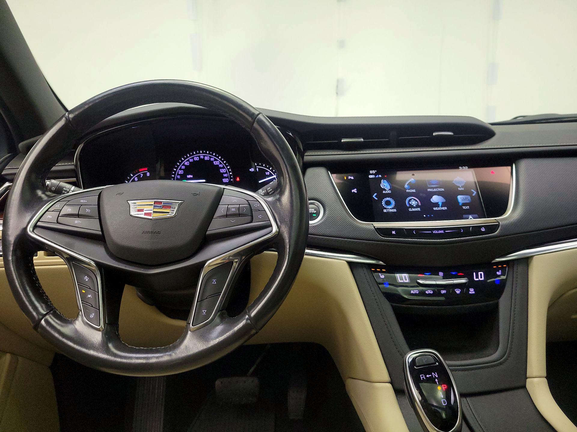 Thumbnail: 2019 Cadillac XT5 - 9
