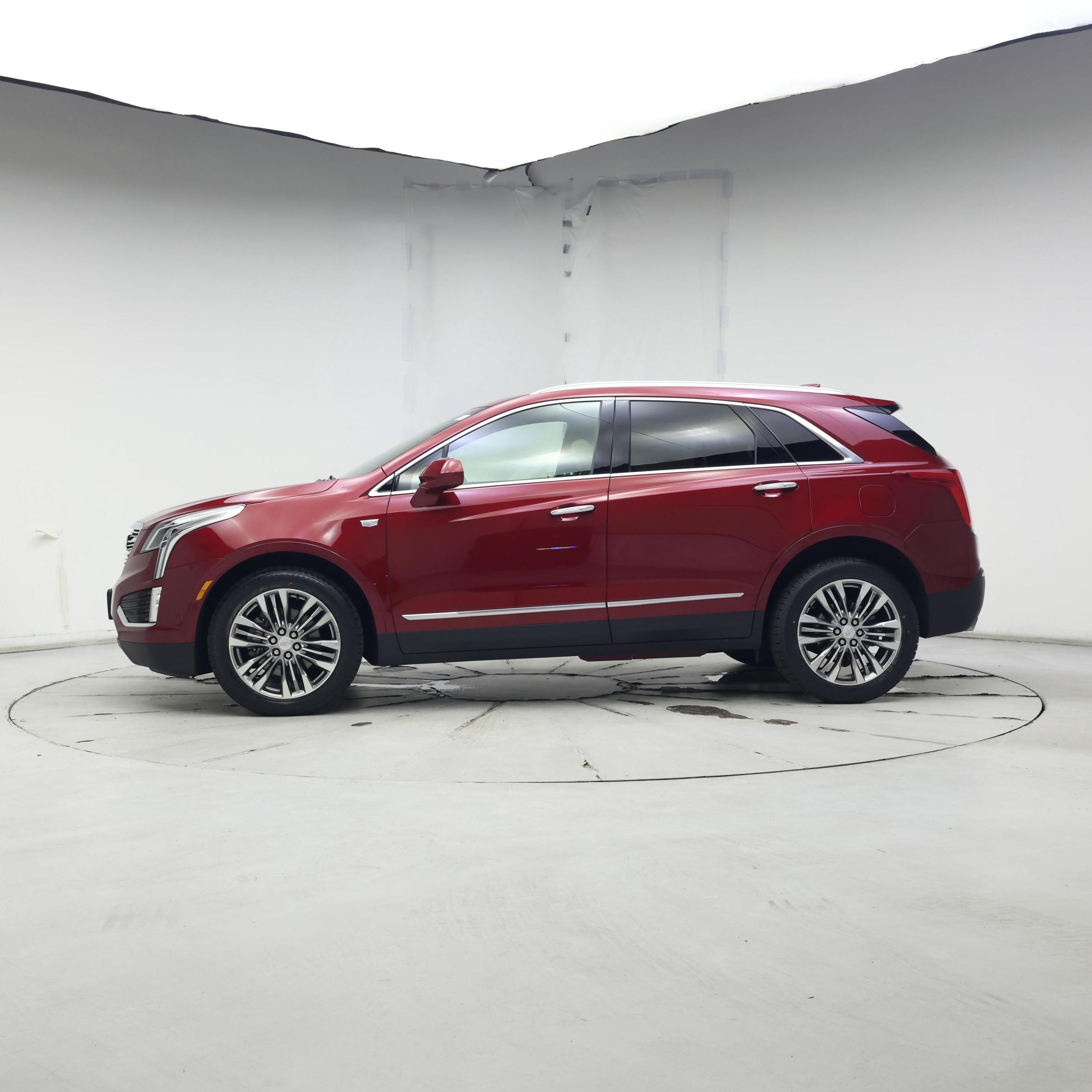 Thumbnail: 2019 Cadillac XT5 - 3