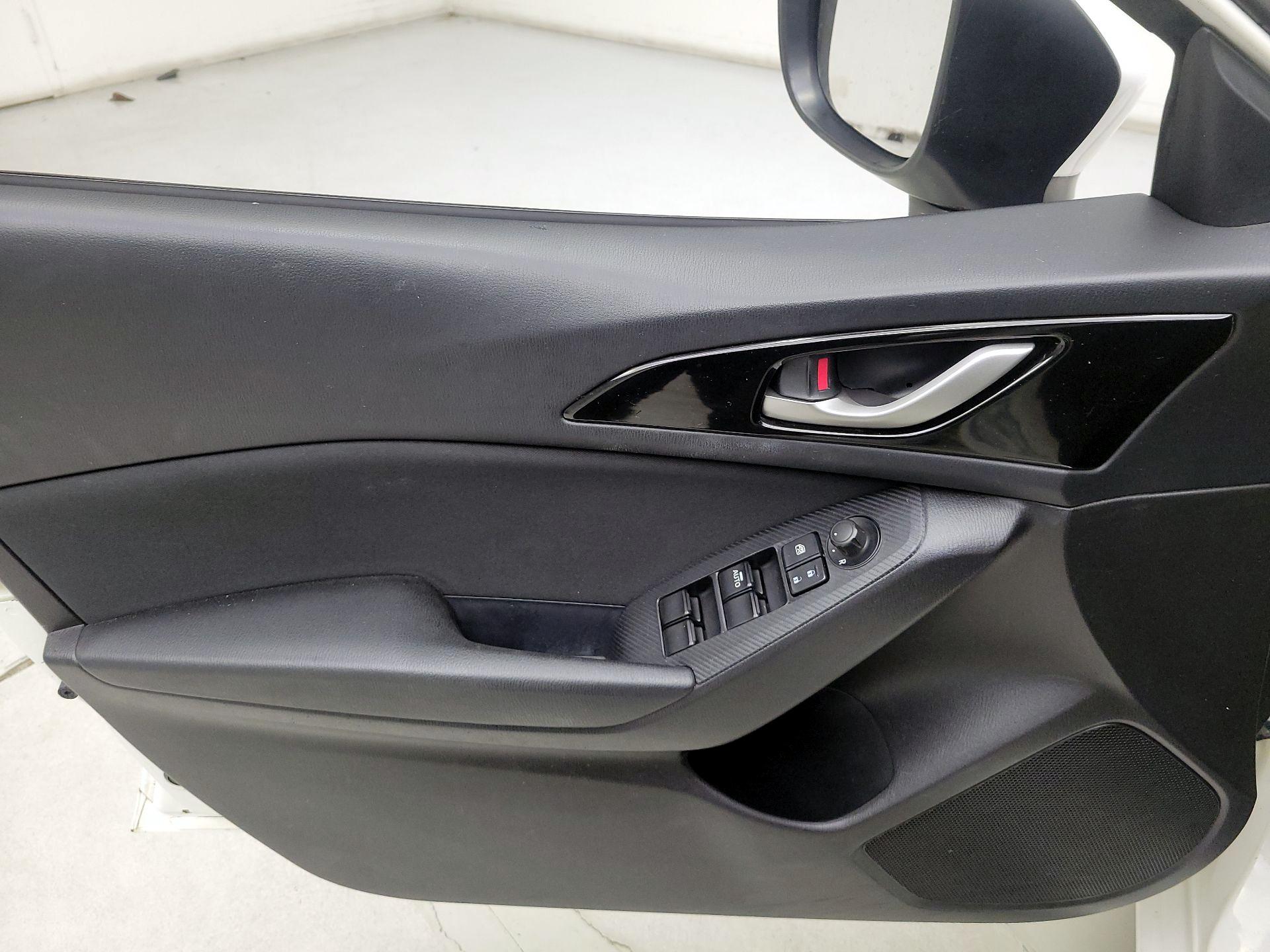 Thumbnail: 2015 Mazda Mazda3 - 12
