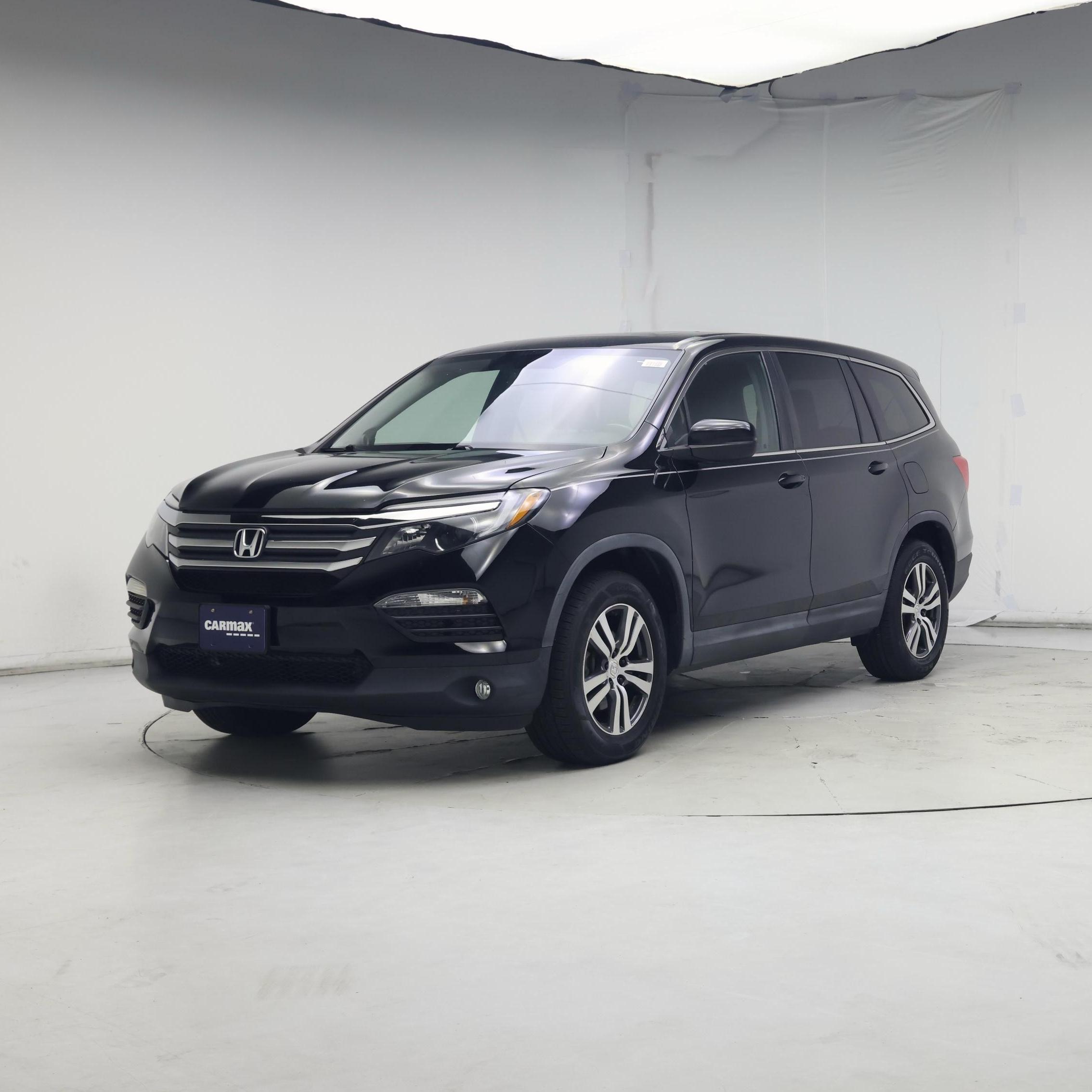 Thumbnail: 2017 Honda Pilot - 4