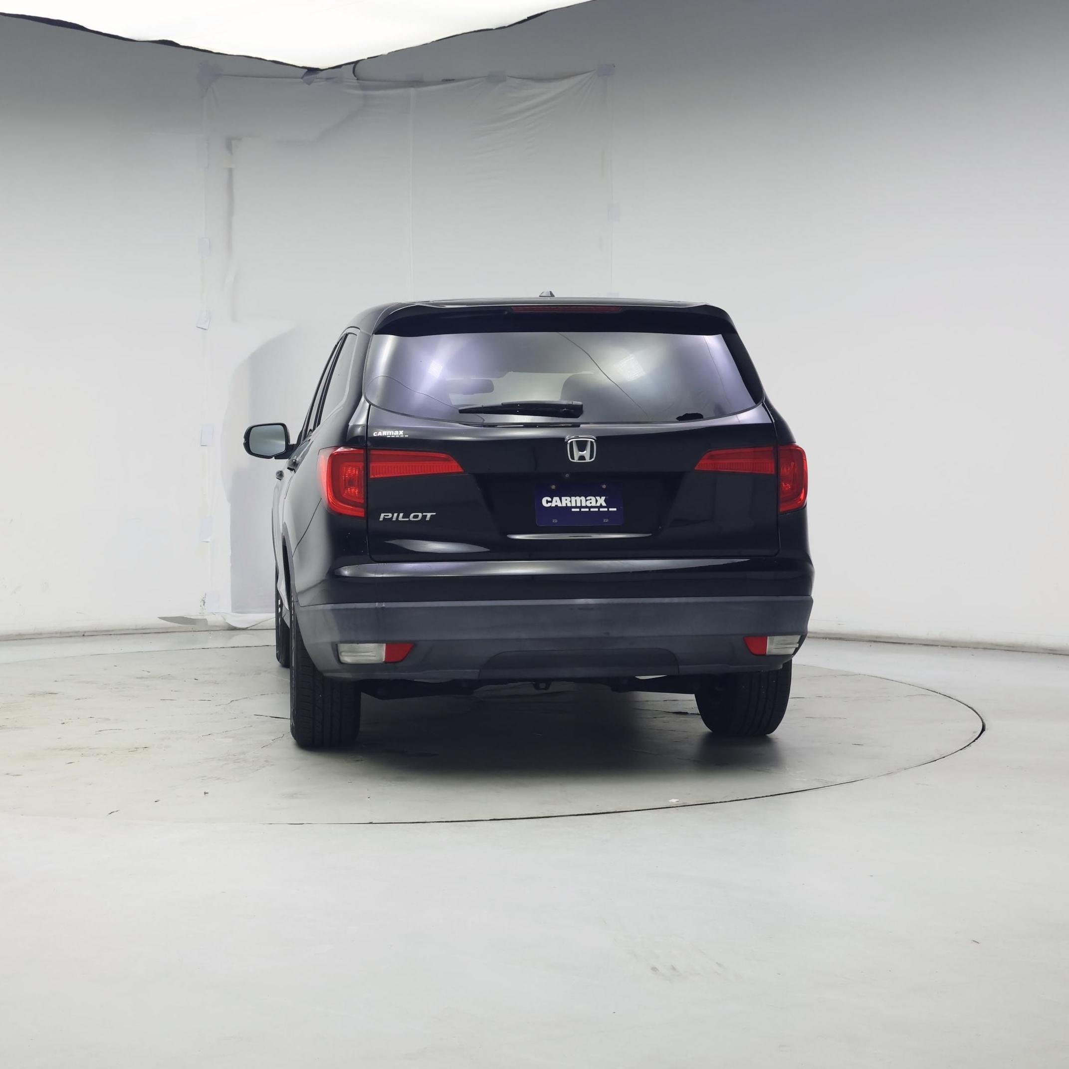 Thumbnail: 2017 Honda Pilot - 6