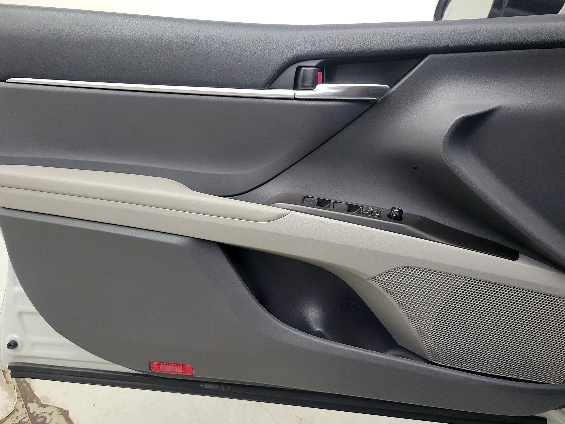 Thumbnail: 2023 Toyota Camry - 12