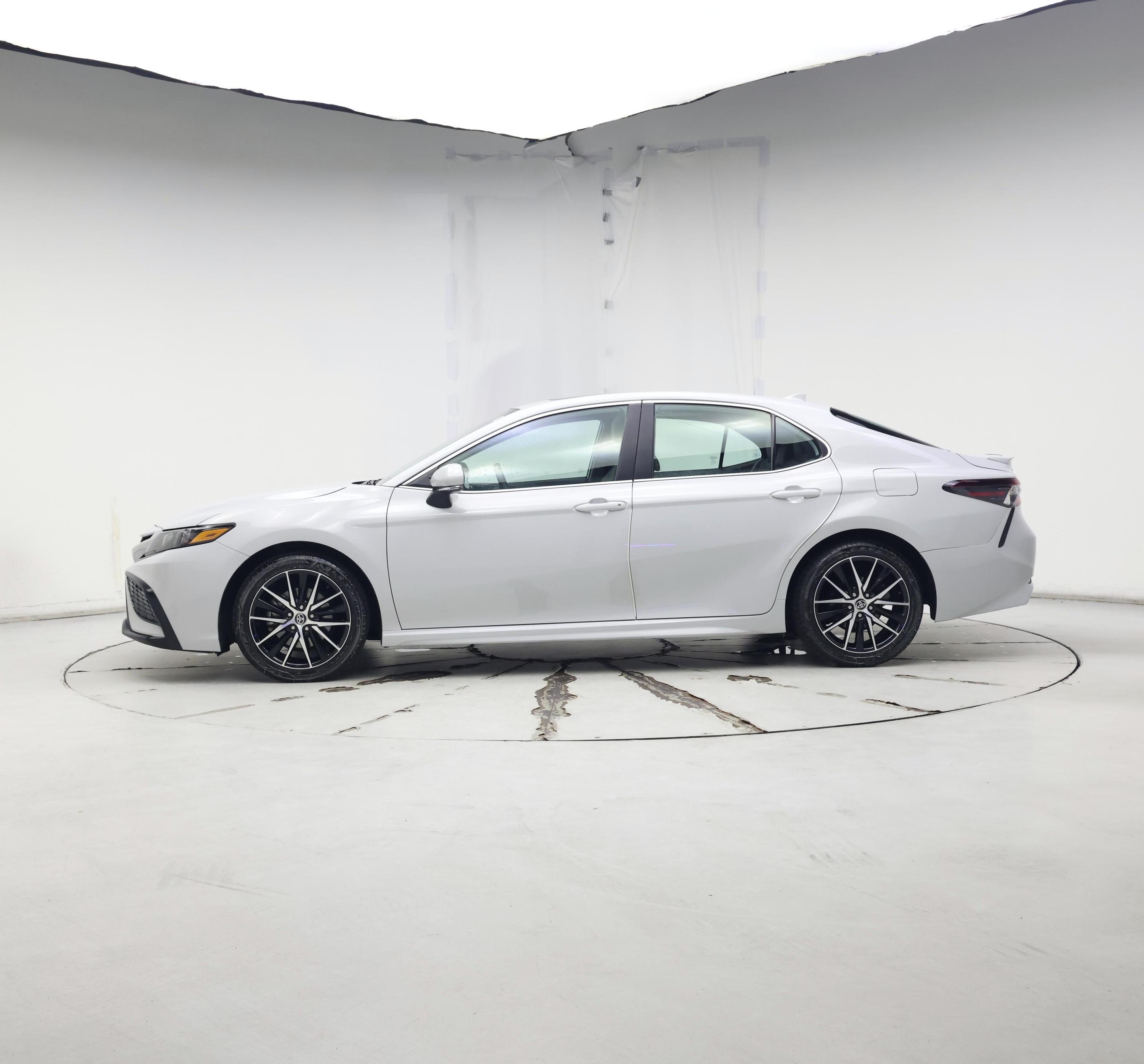 Thumbnail: 2023 Toyota Camry - 3