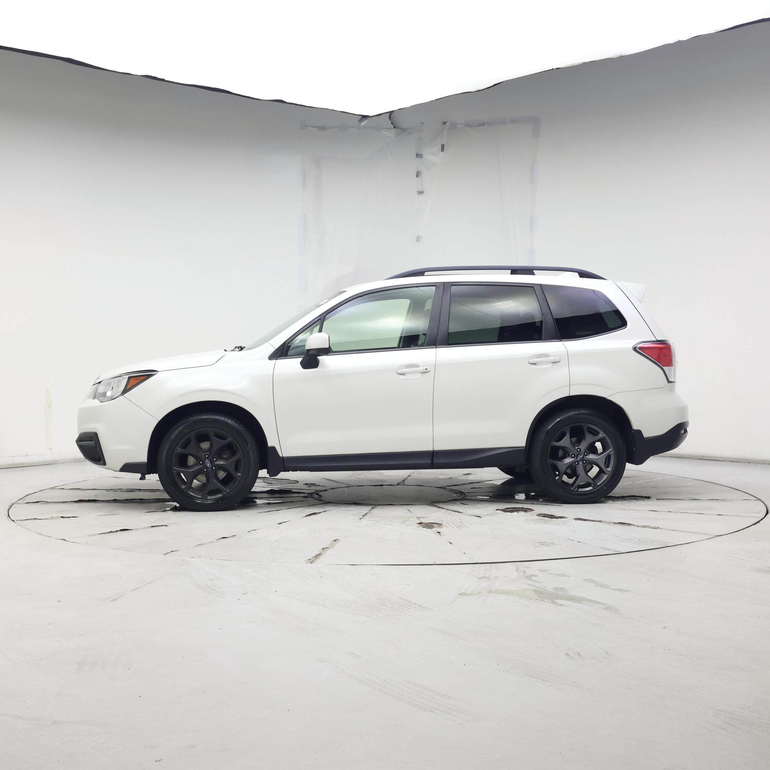 Thumbnail: 2018 Subaru Forester - 3