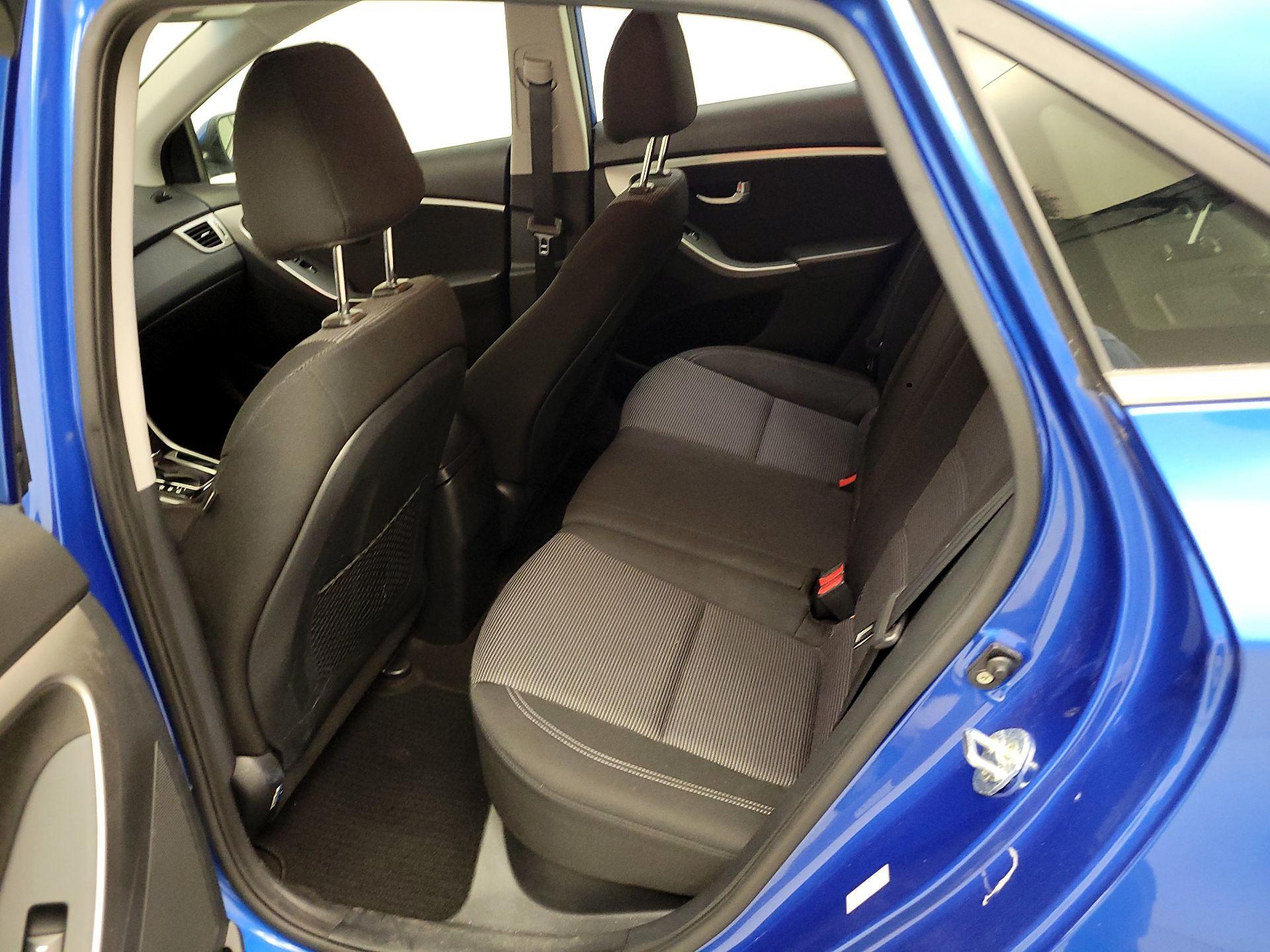 Thumbnail: 2017 Hyundai Elantra - 18
