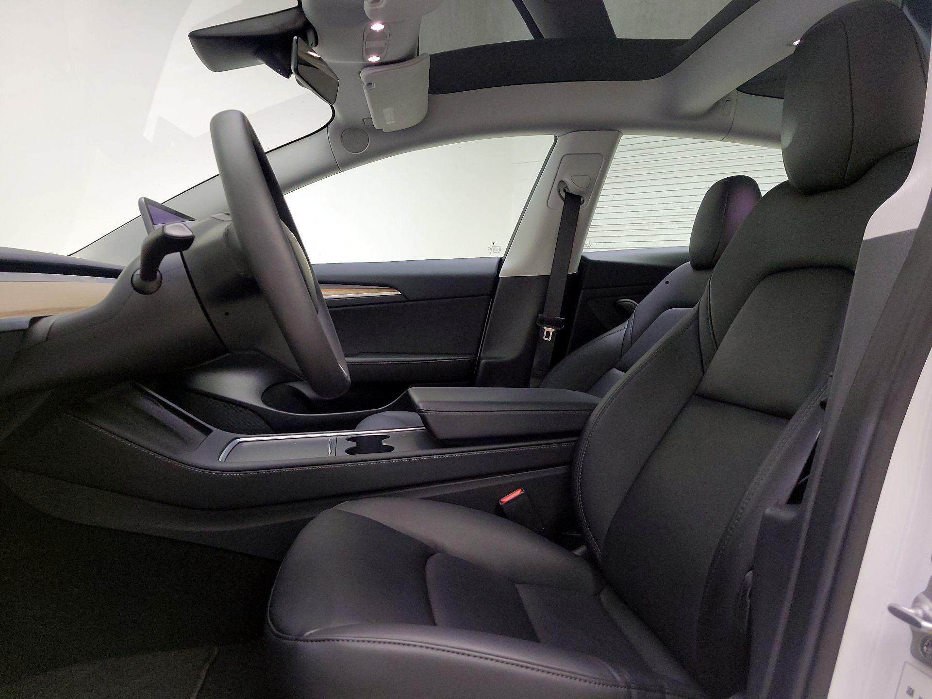 Thumbnail: 2023 Tesla Model 3 - 11