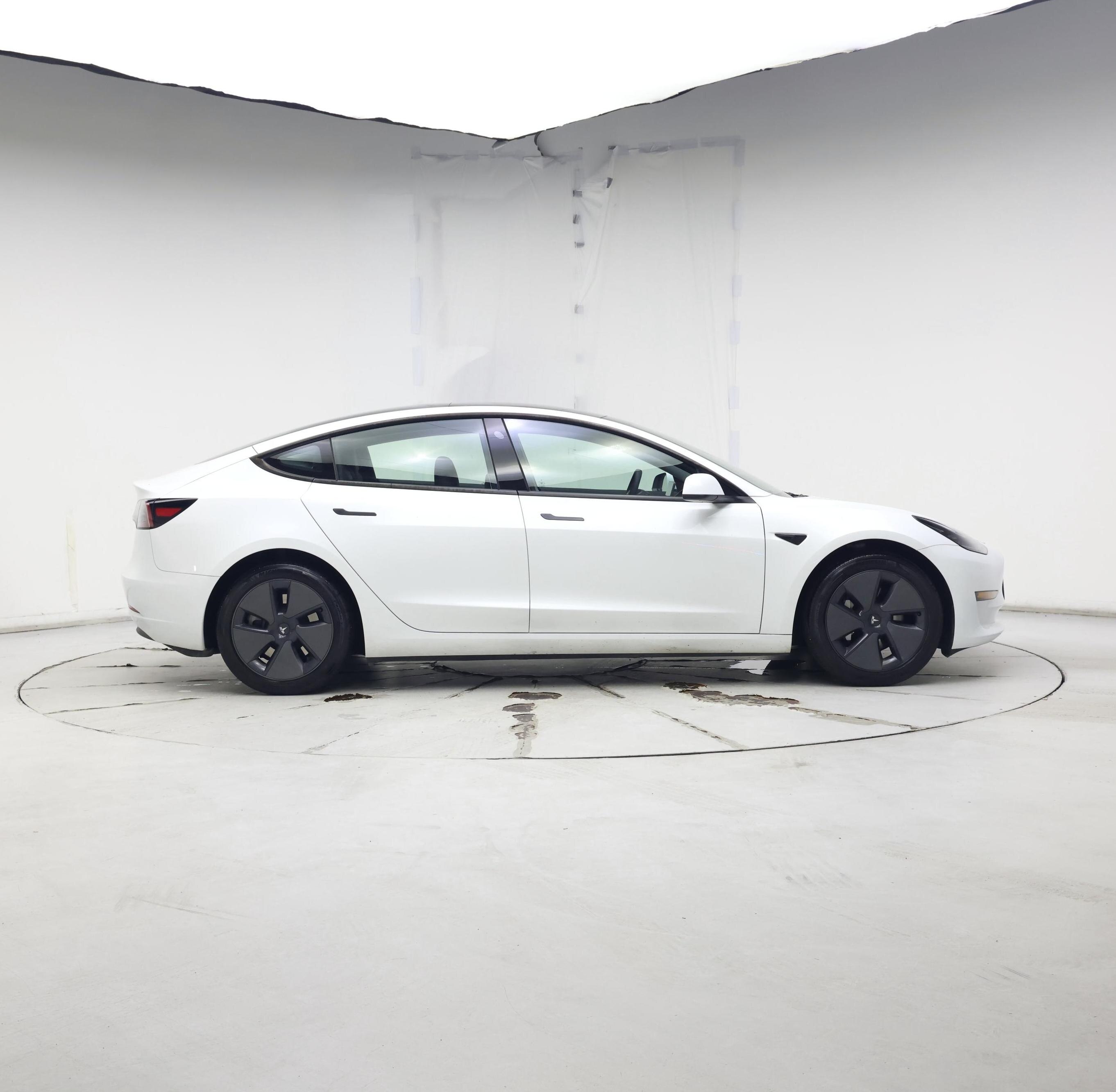 Thumbnail: 2023 Tesla Model 3 - 7