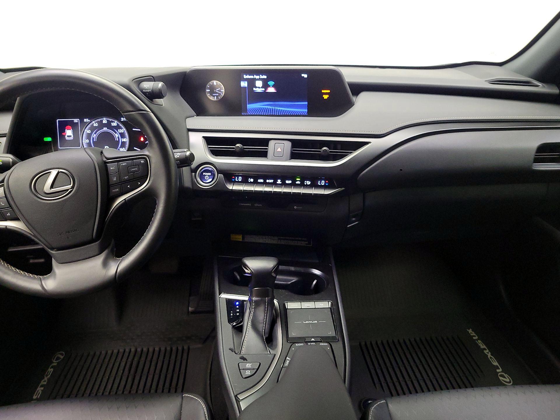 Thumbnail: 2020 Lexus UX - 9
