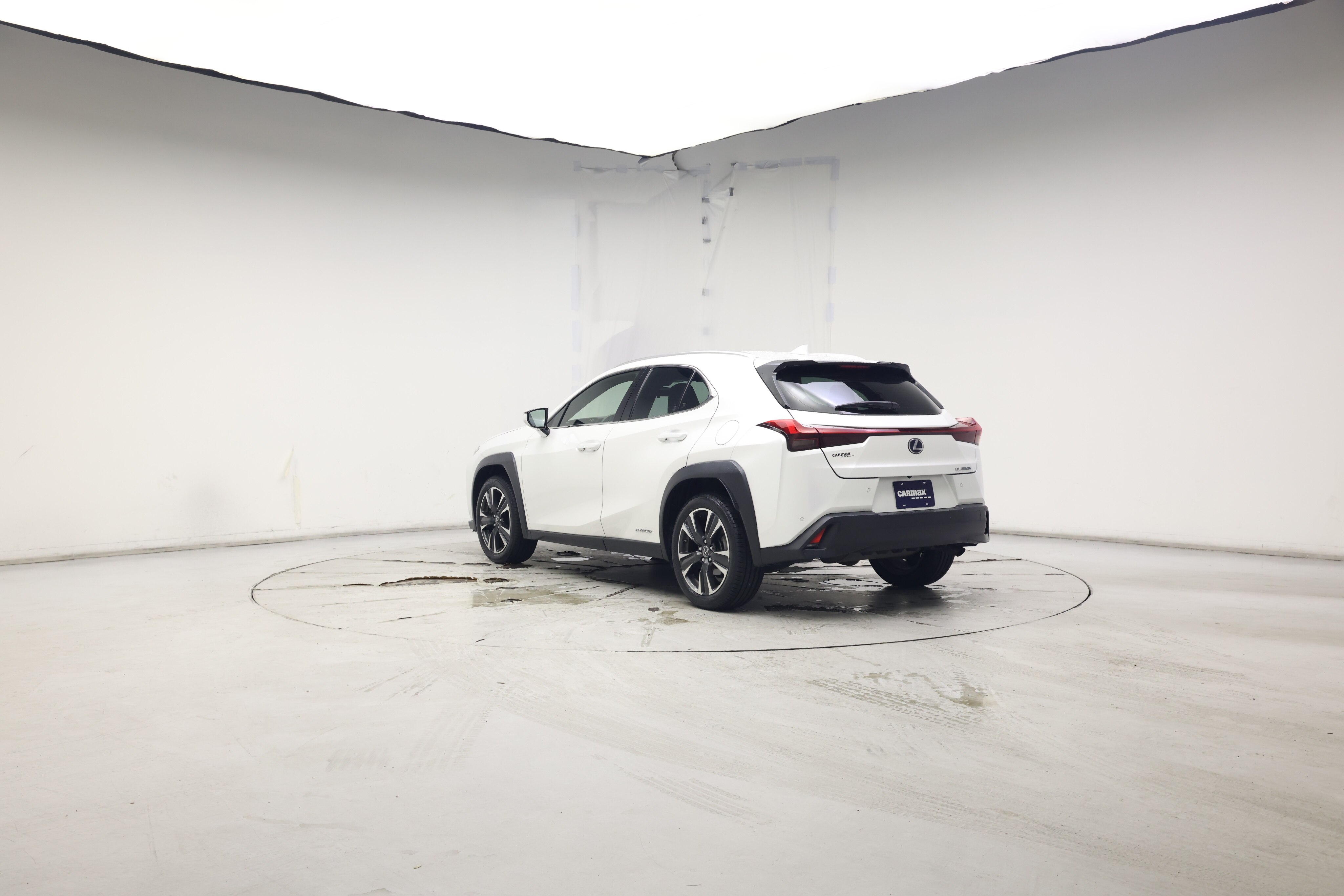 Thumbnail: 2020 Lexus UX - 2