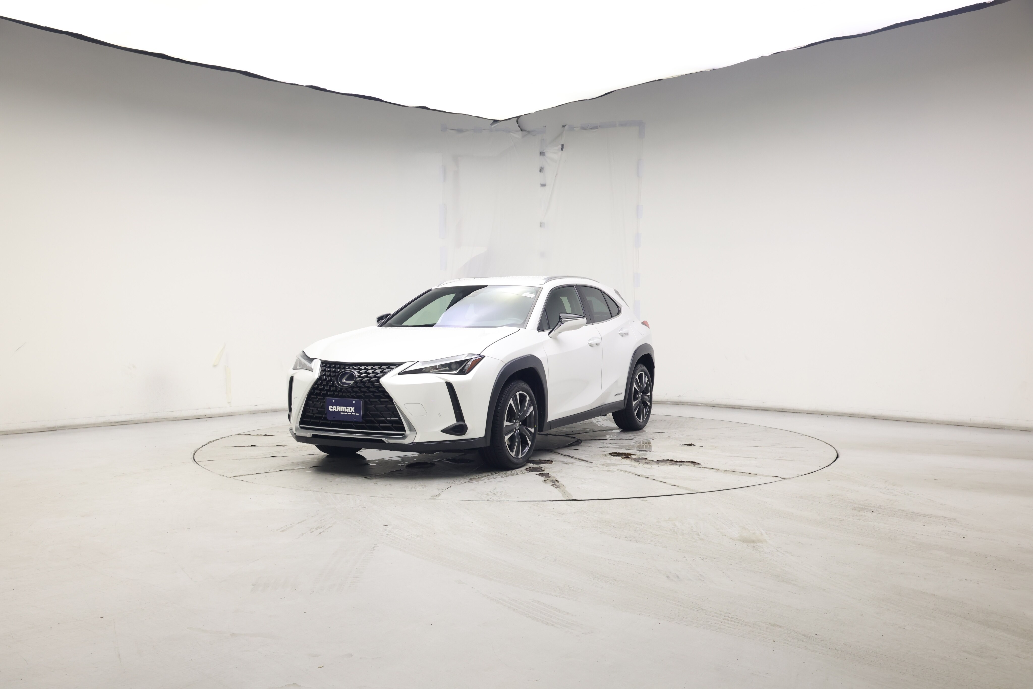 Thumbnail: 2020 Lexus UX - 4