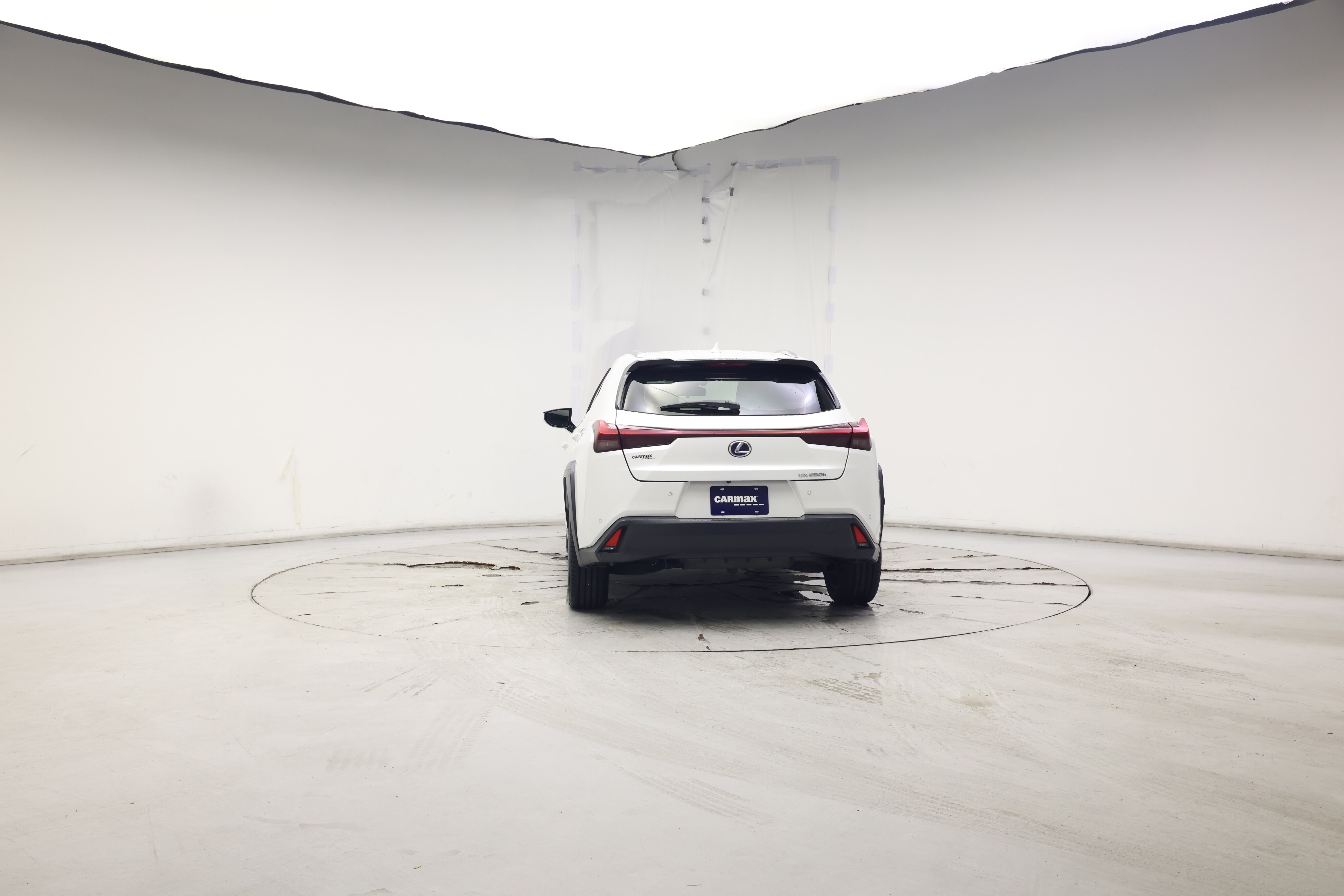 Thumbnail: 2020 Lexus UX - 6