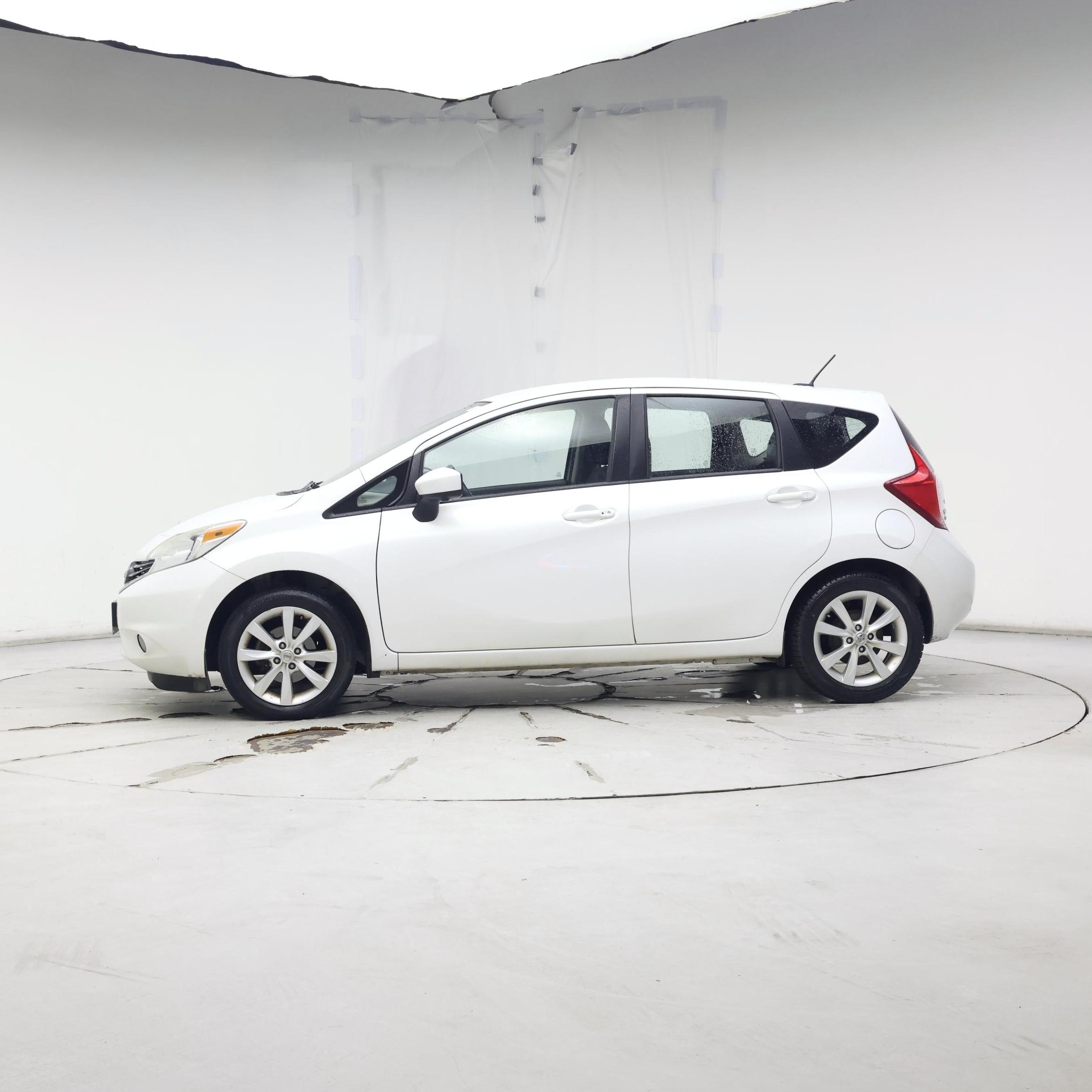 Thumbnail: 2015 Nissan Versa Note - 3