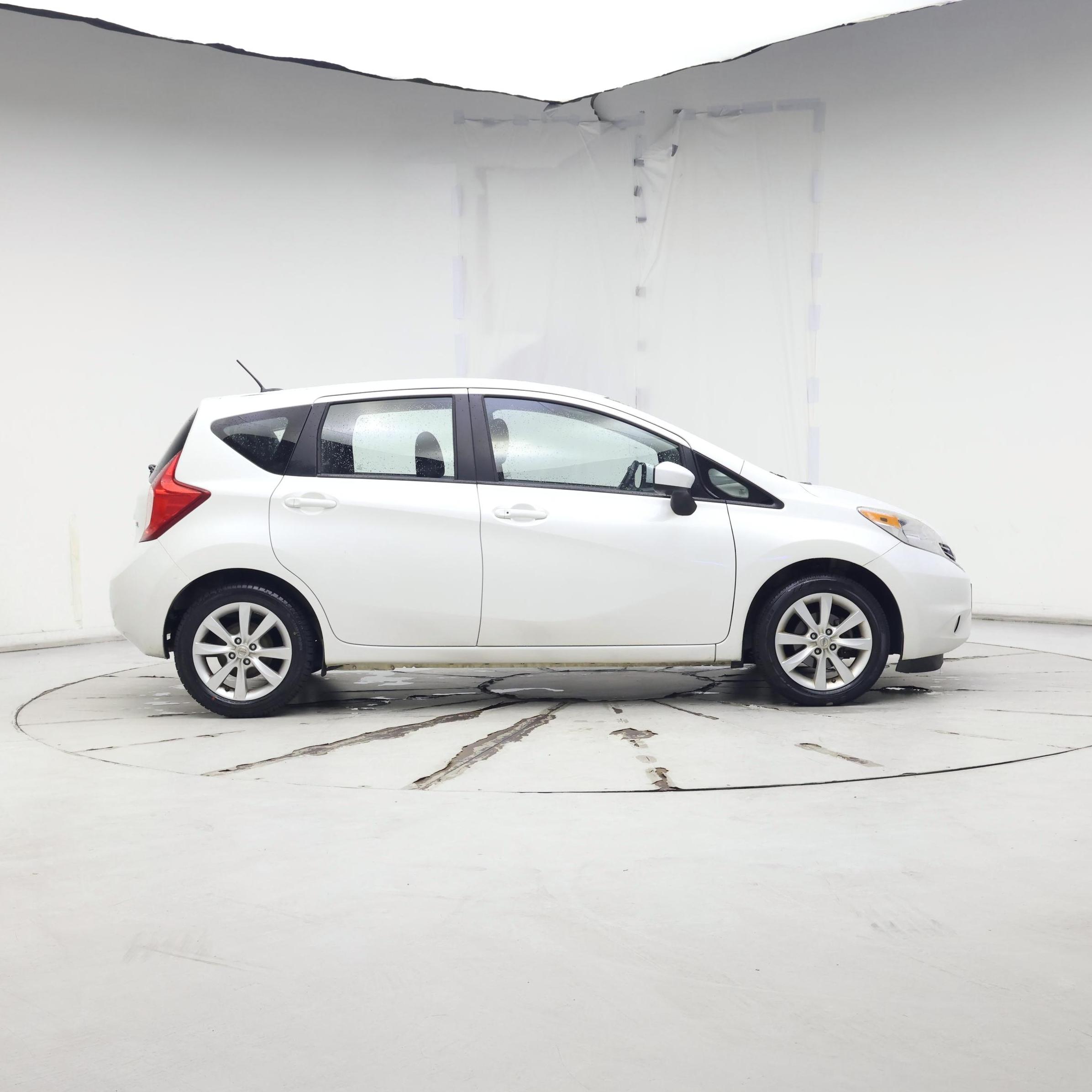 Thumbnail: 2015 Nissan Versa Note - 7