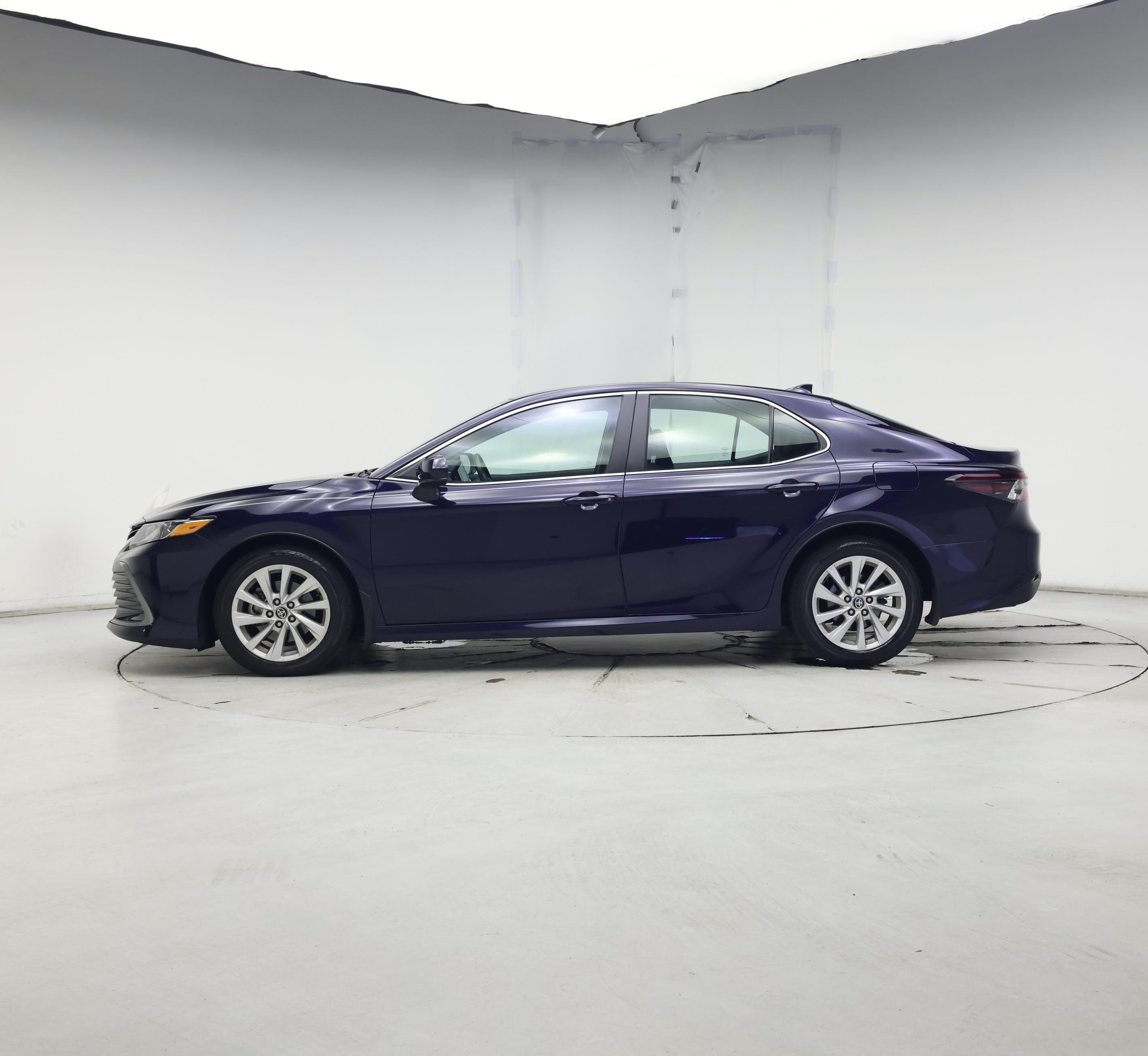 Thumbnail: 2022 Toyota Camry - 3