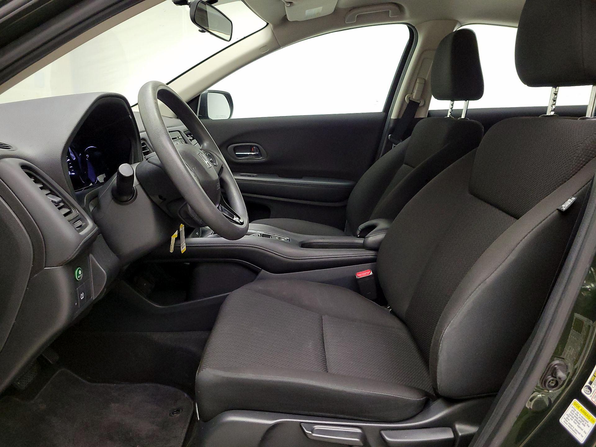 Thumbnail: 2016 Honda HR-V - 11