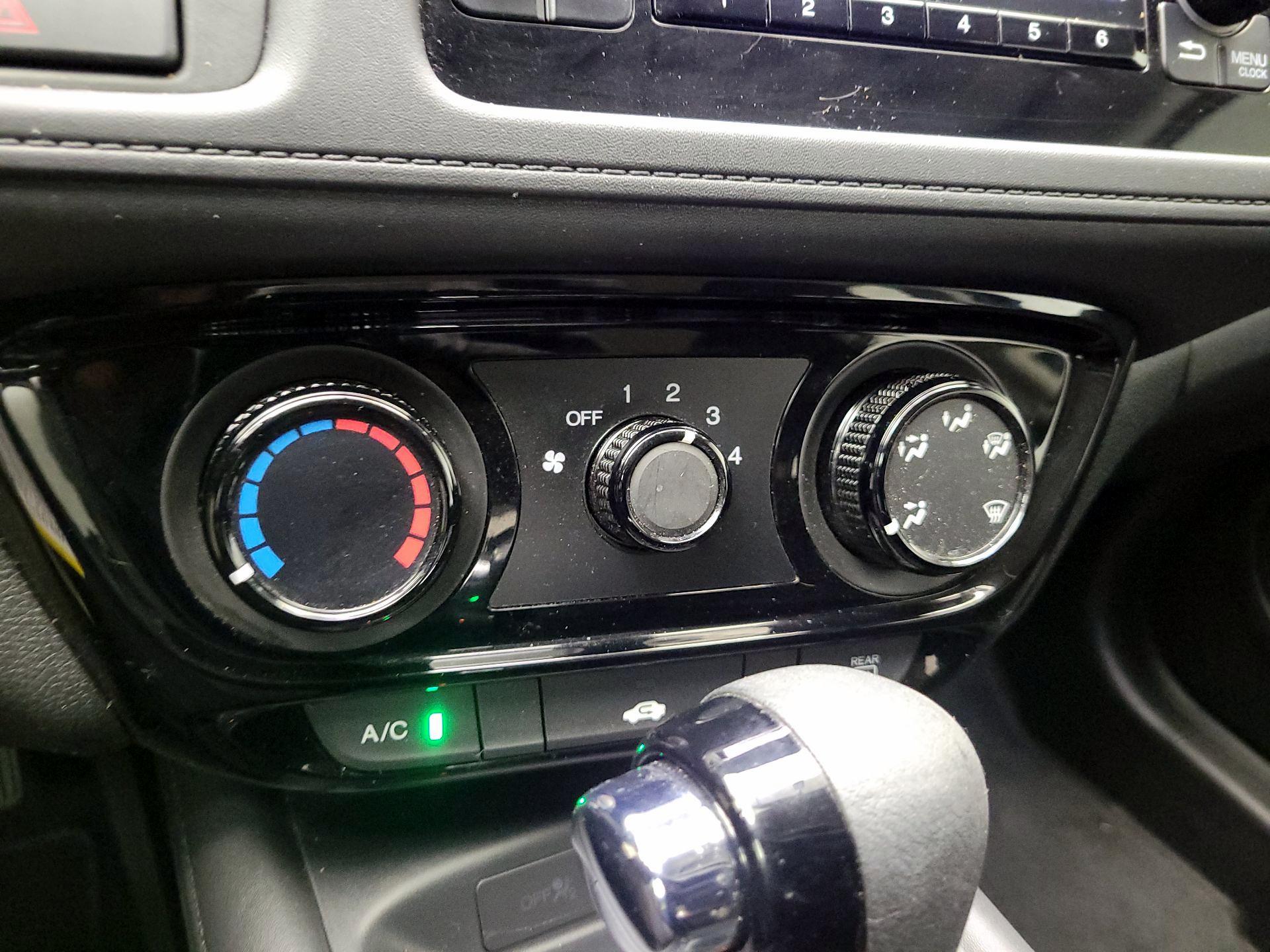 Thumbnail: 2016 Honda HR-V - 16