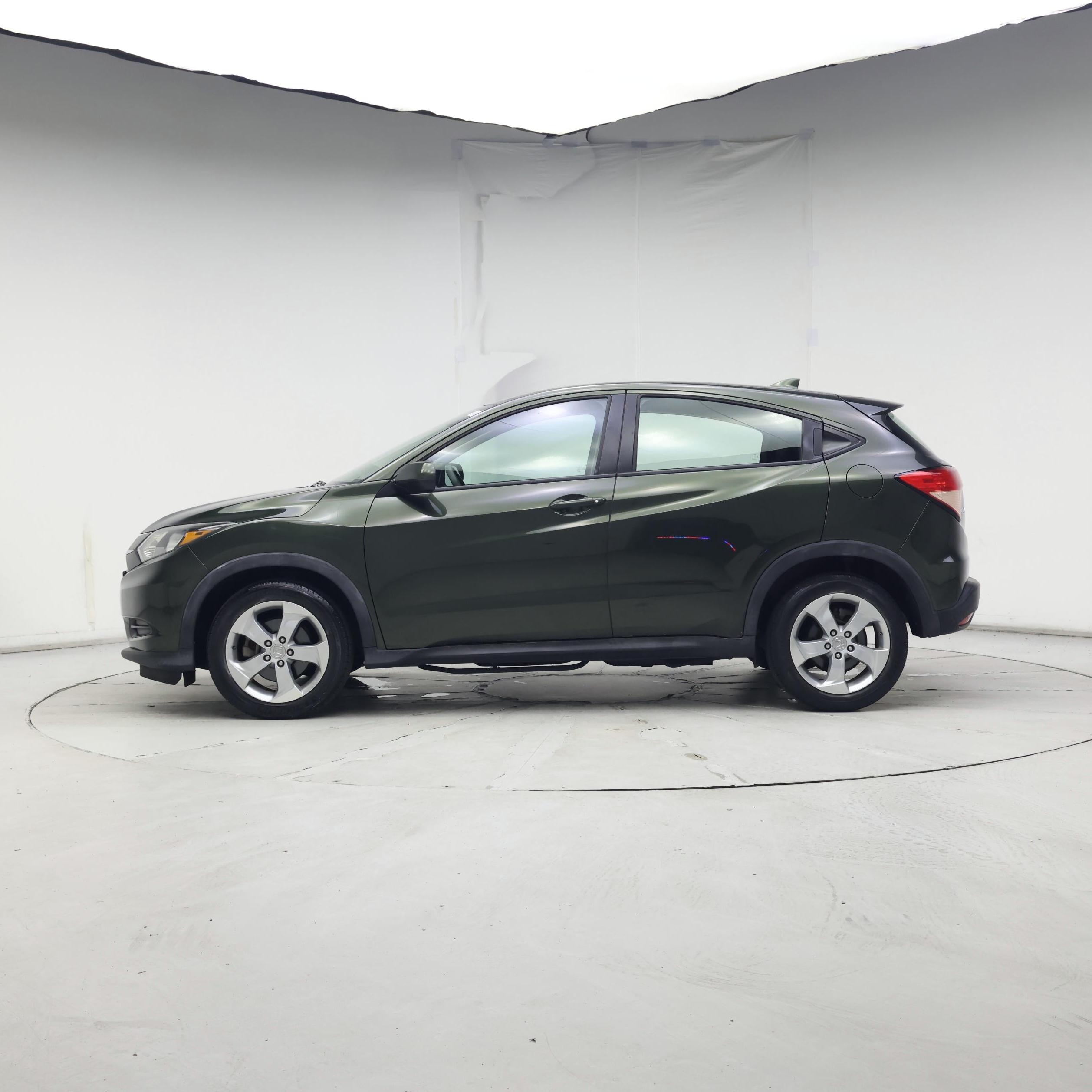 Thumbnail: 2016 Honda HR-V - 3