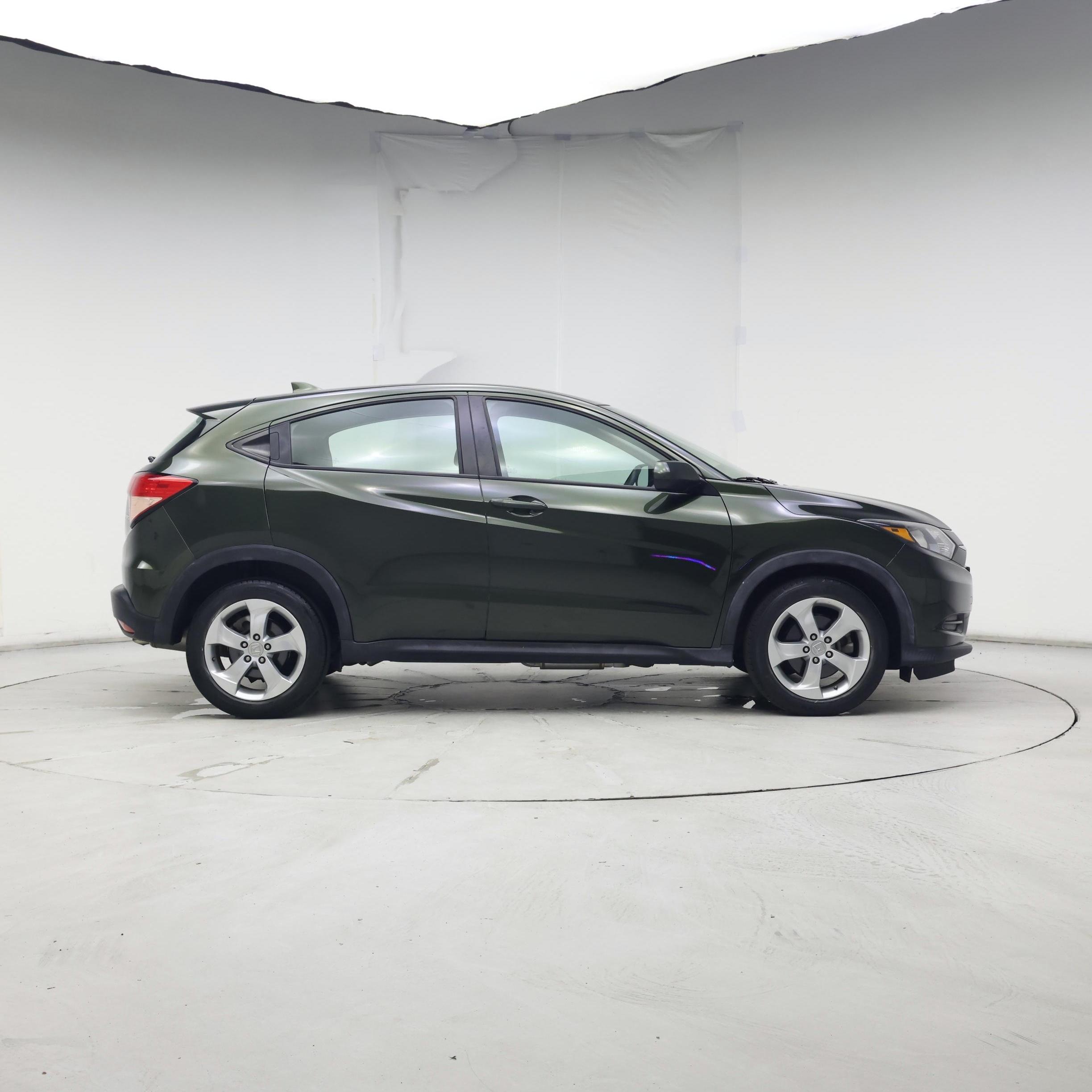 Thumbnail: 2016 Honda HR-V - 7