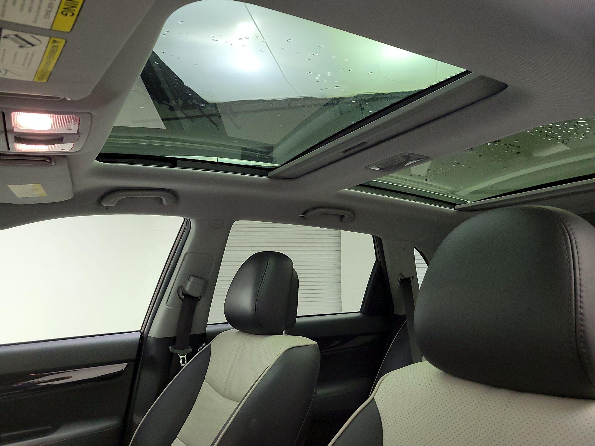 Thumbnail: 2013 Kia Sorento - 20