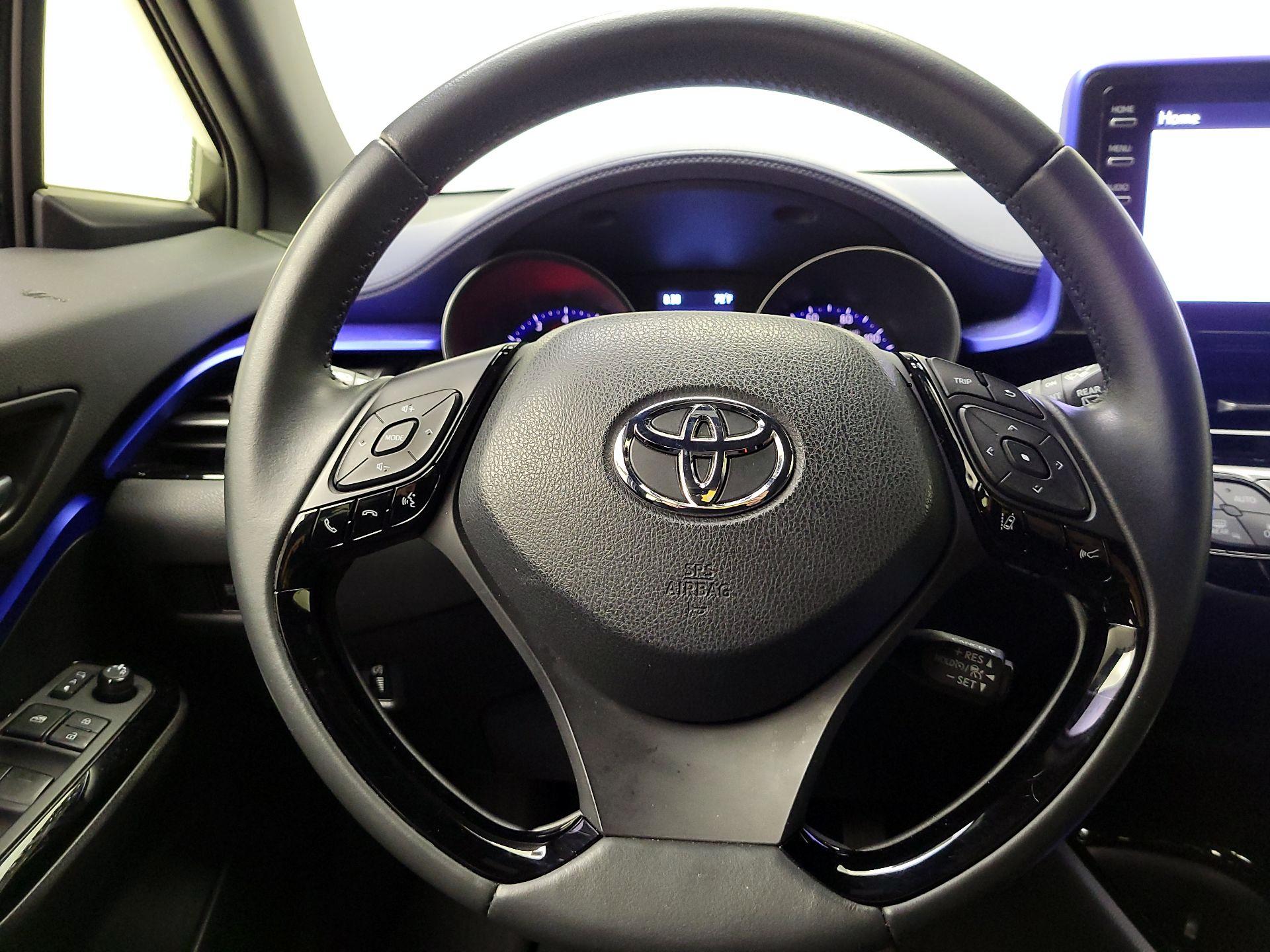 Thumbnail: 2021 Toyota C-HR - 10